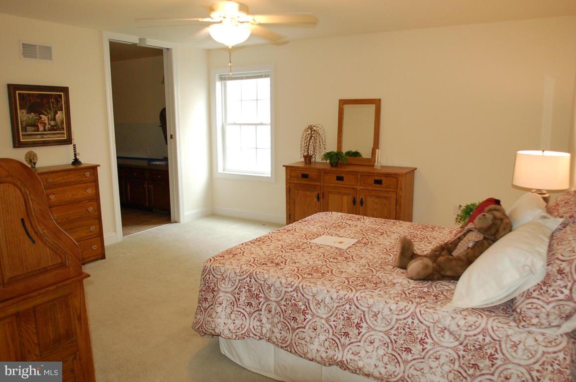SUMMIT POINTE - Residential