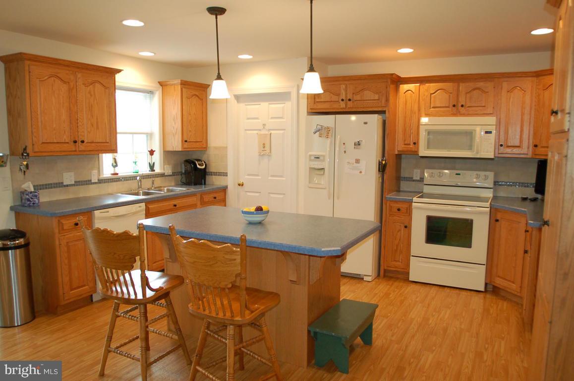 SUMMIT POINTE - Residential