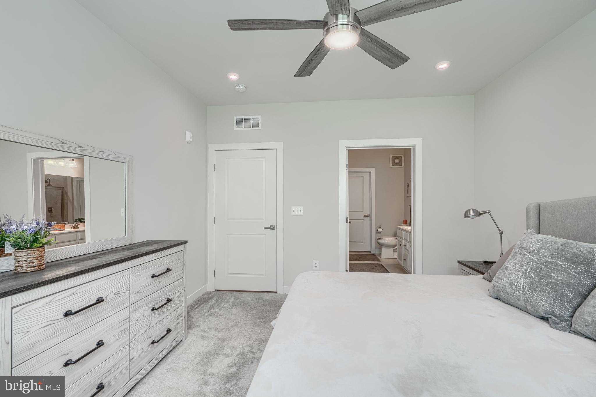 TURF VALLEY - Residential