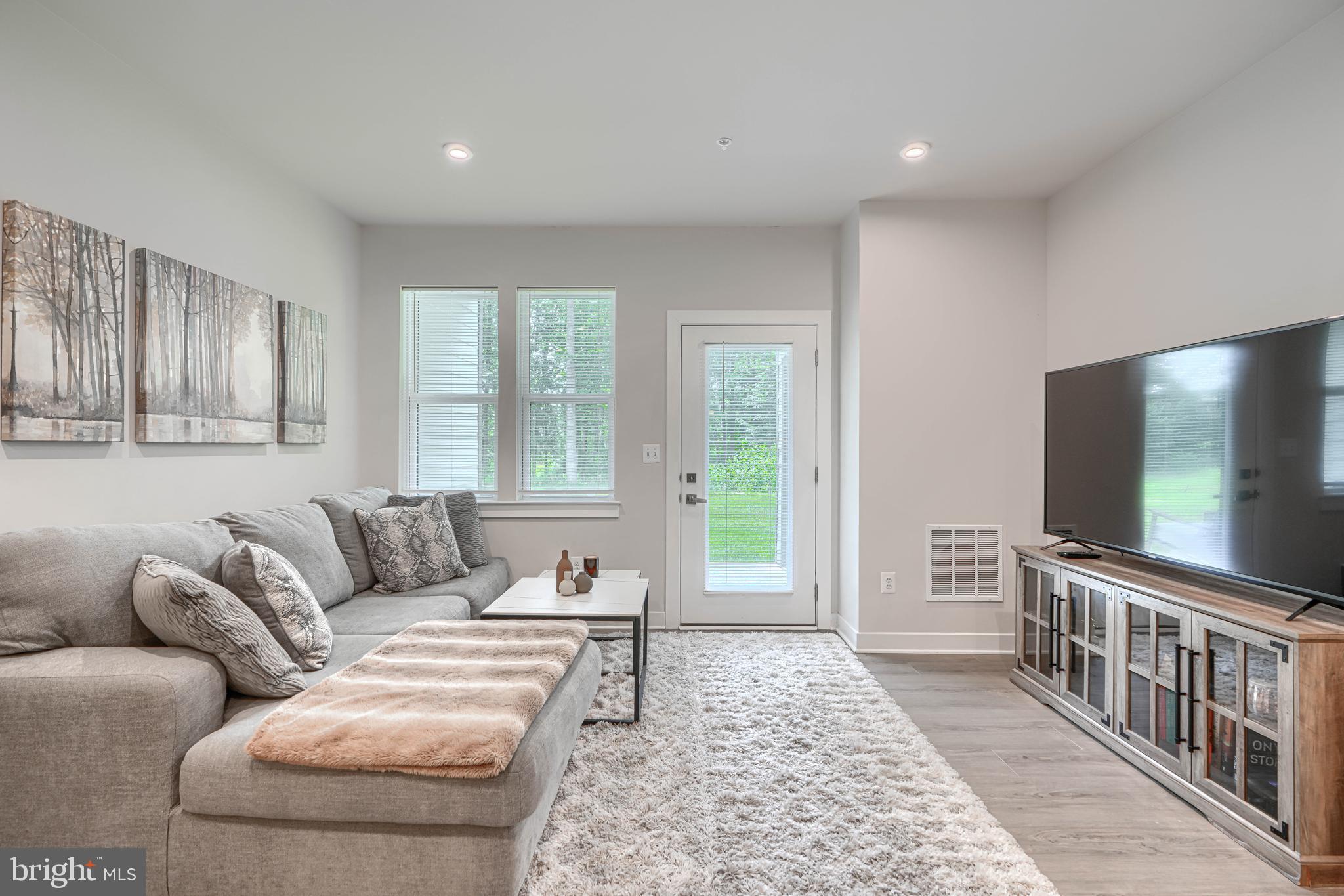 TURF VALLEY - Residential