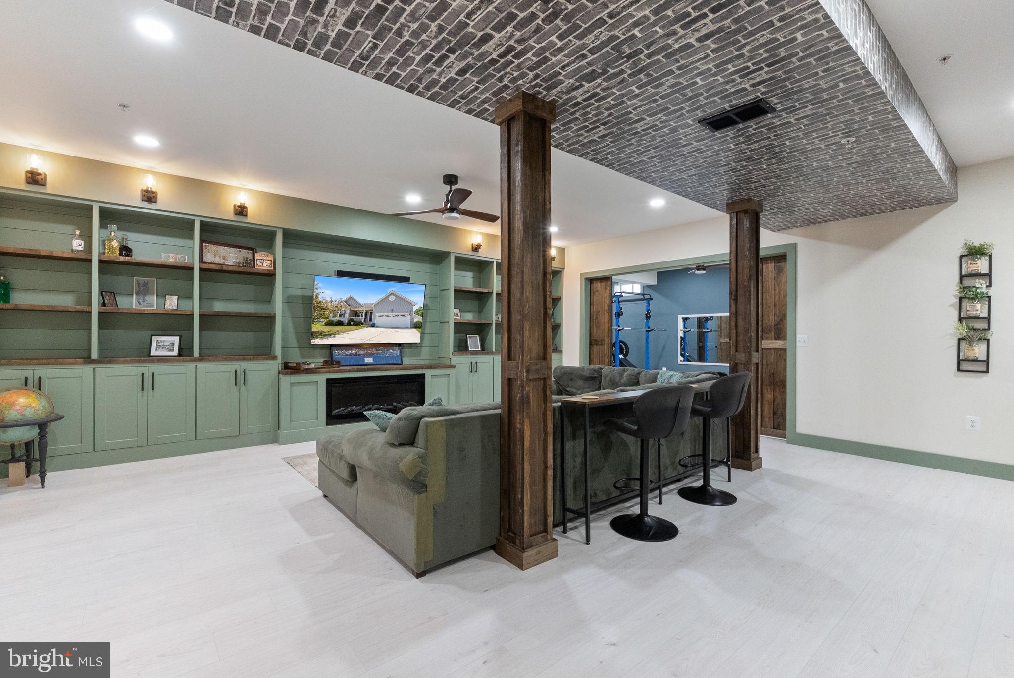 CLEMENTS LANDING - Residential