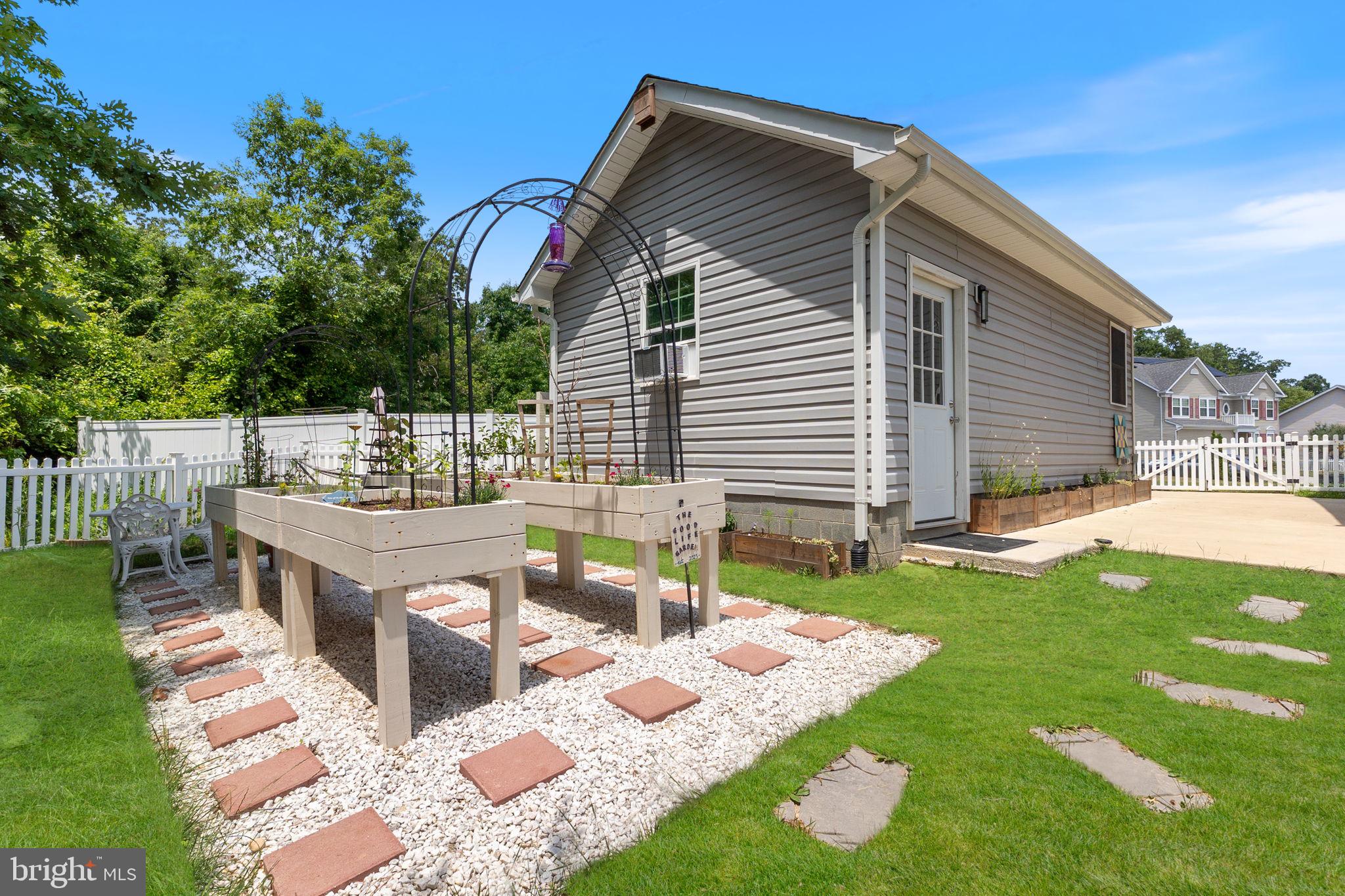 CLEMENTS LANDING - Residential