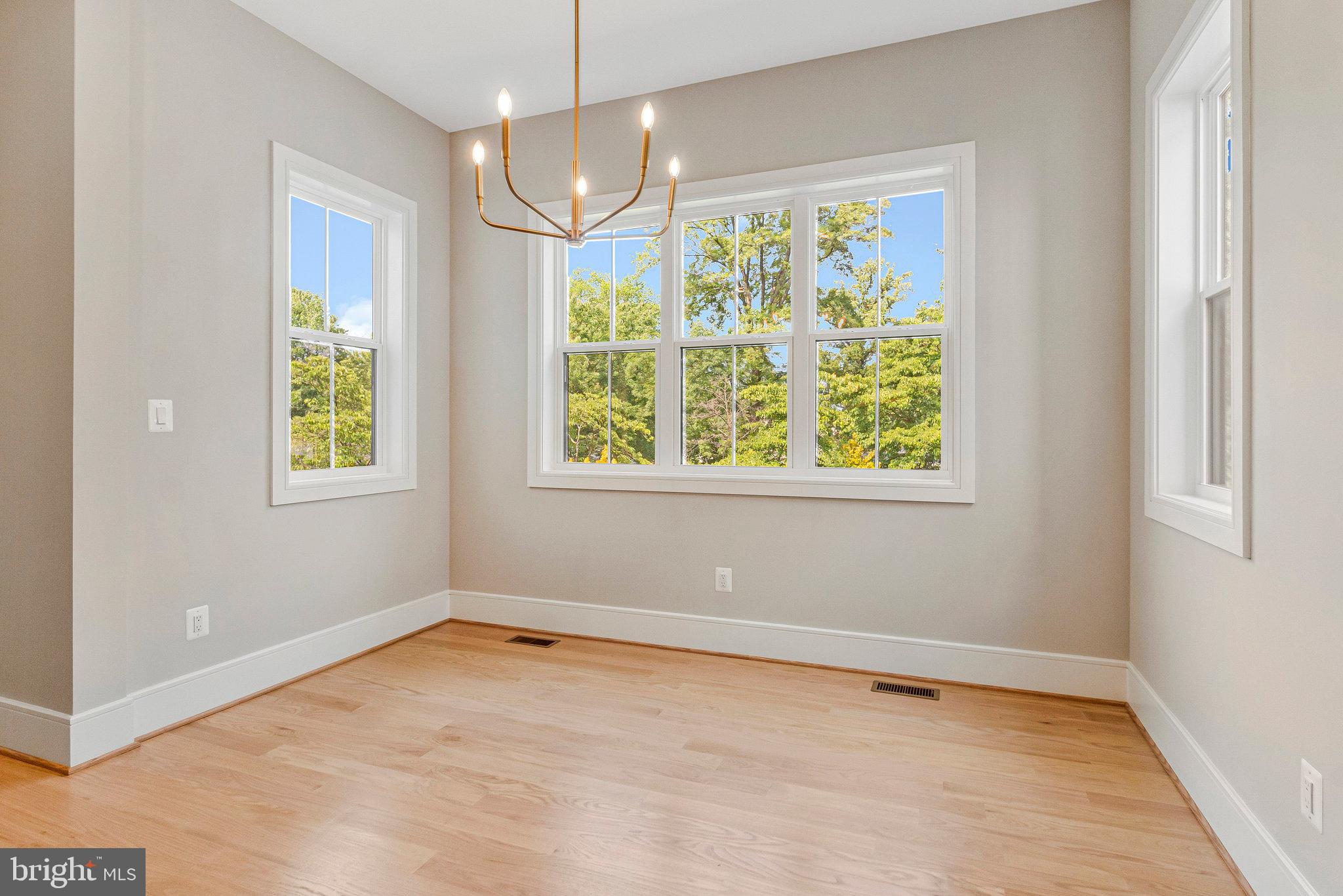 BRILYN PARK - Residential
