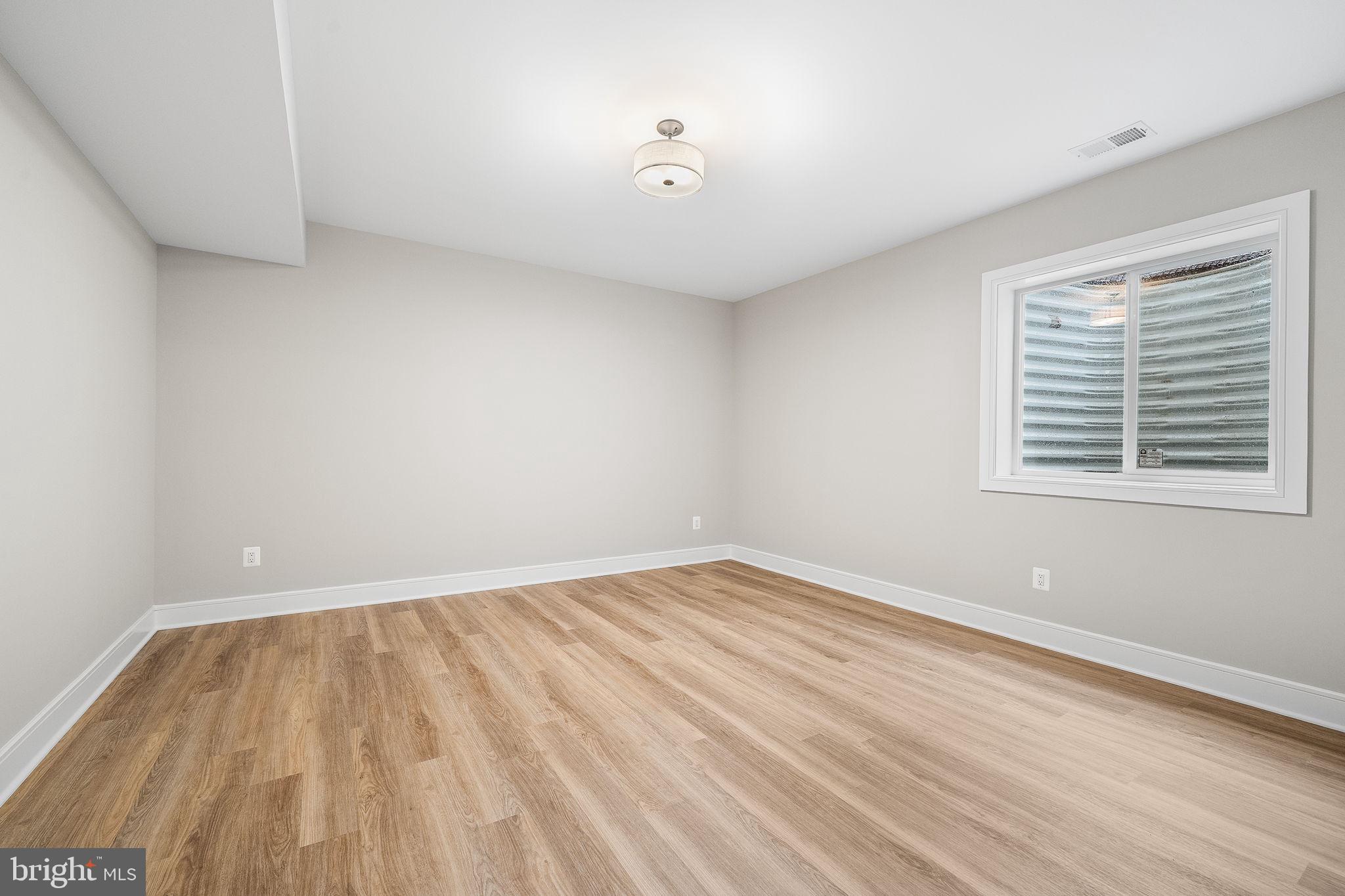 BRILYN PARK - Residential