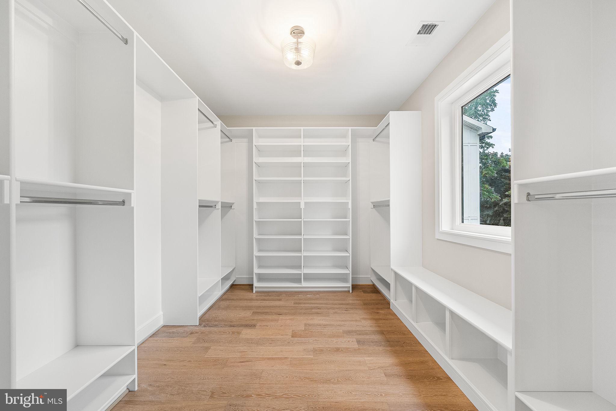 BRILYN PARK - Residential