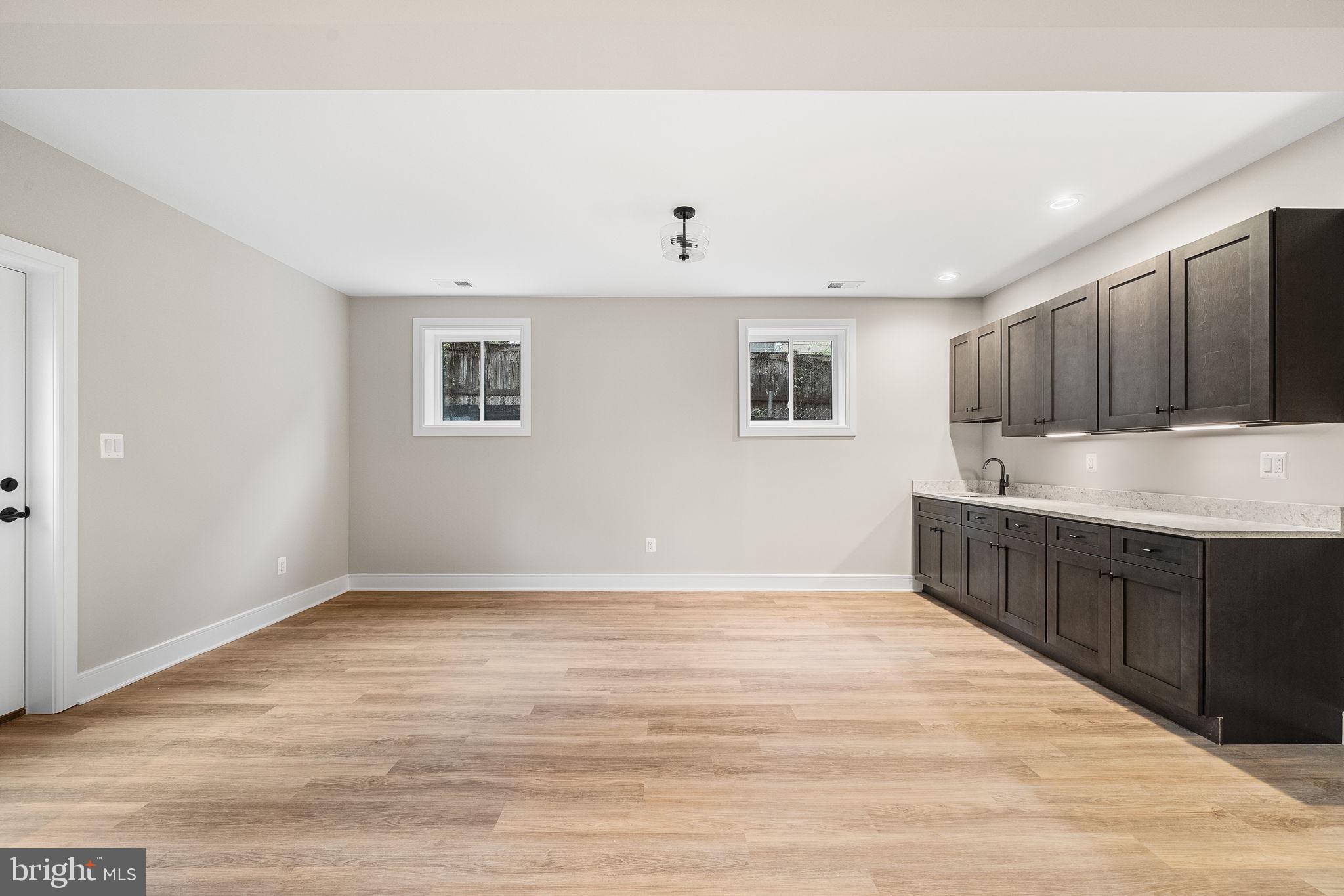 BRILYN PARK - Residential