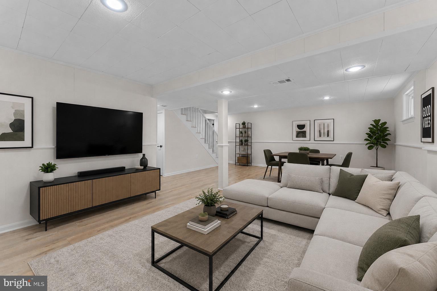 BRADBURY PARK - Residential