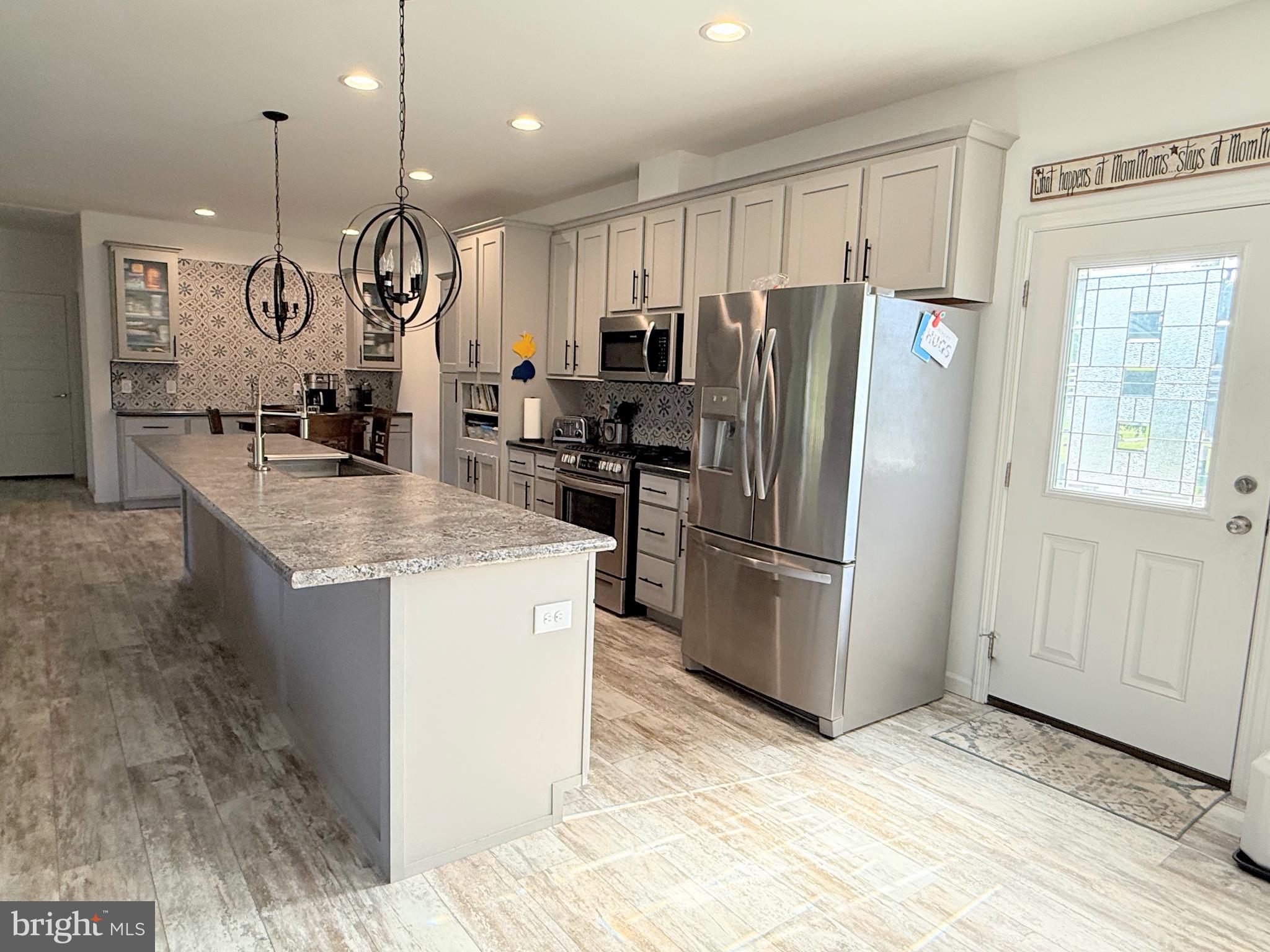 POTNETS CREEKSIDE - Residential