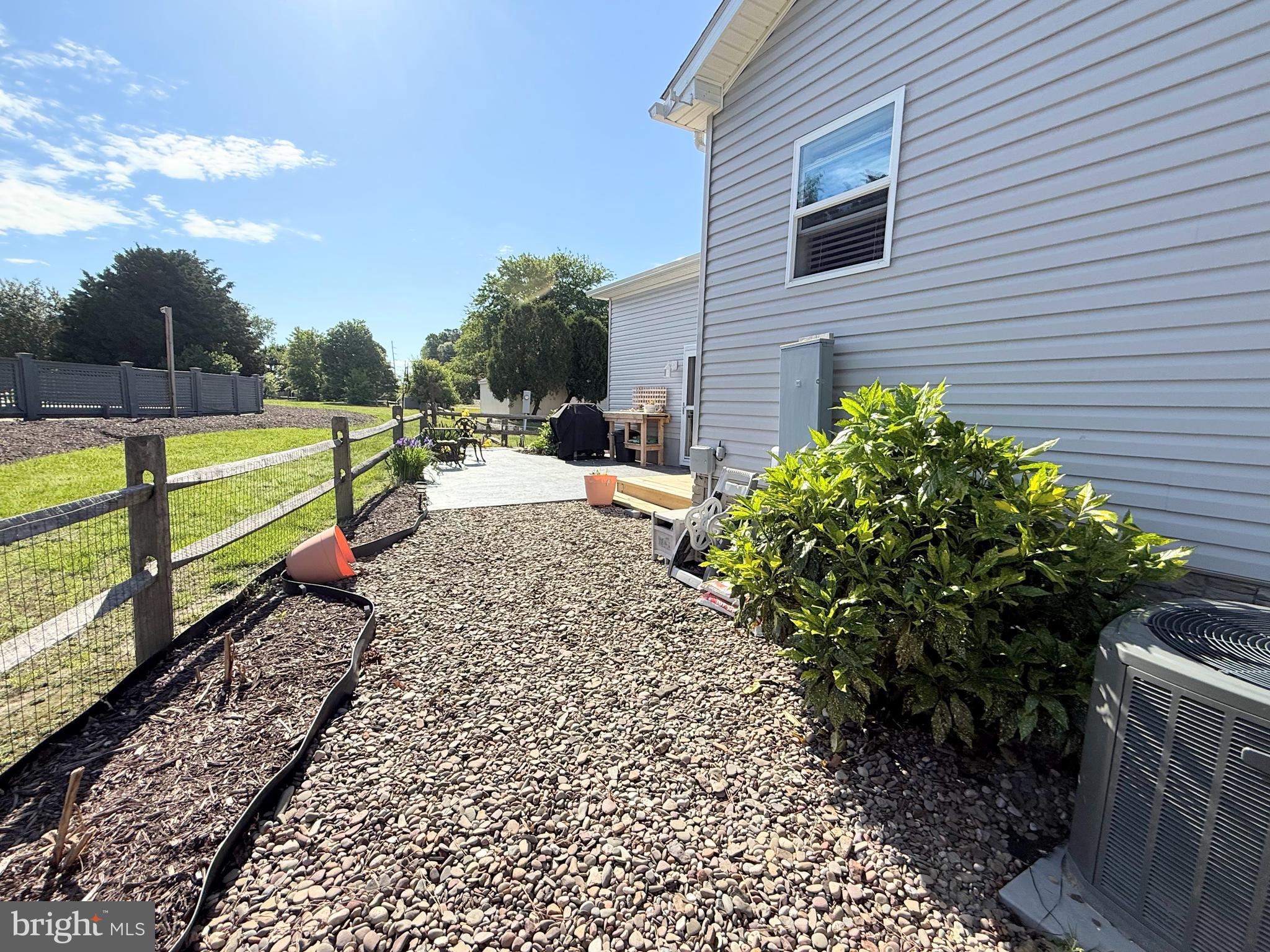 POTNETS CREEKSIDE - Residential