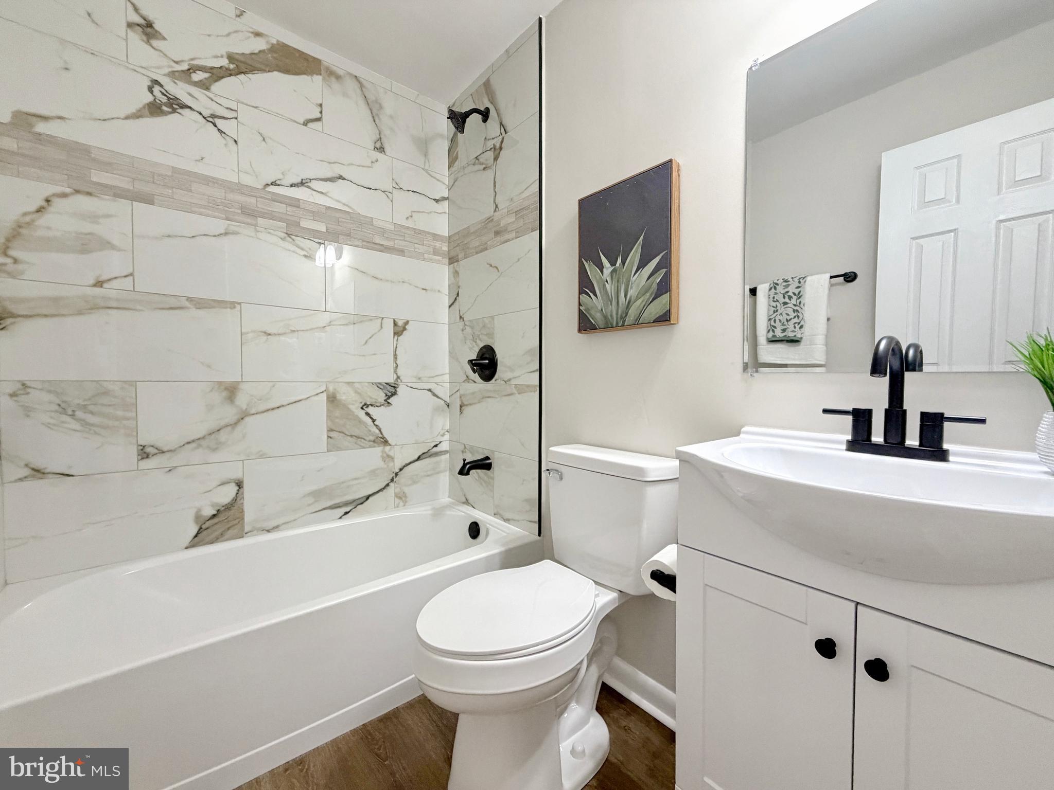 WARRINGTON HILLS - Residential