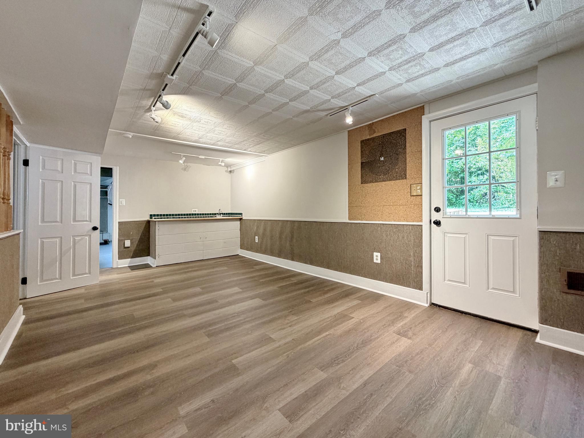 WARRINGTON HILLS - Residential