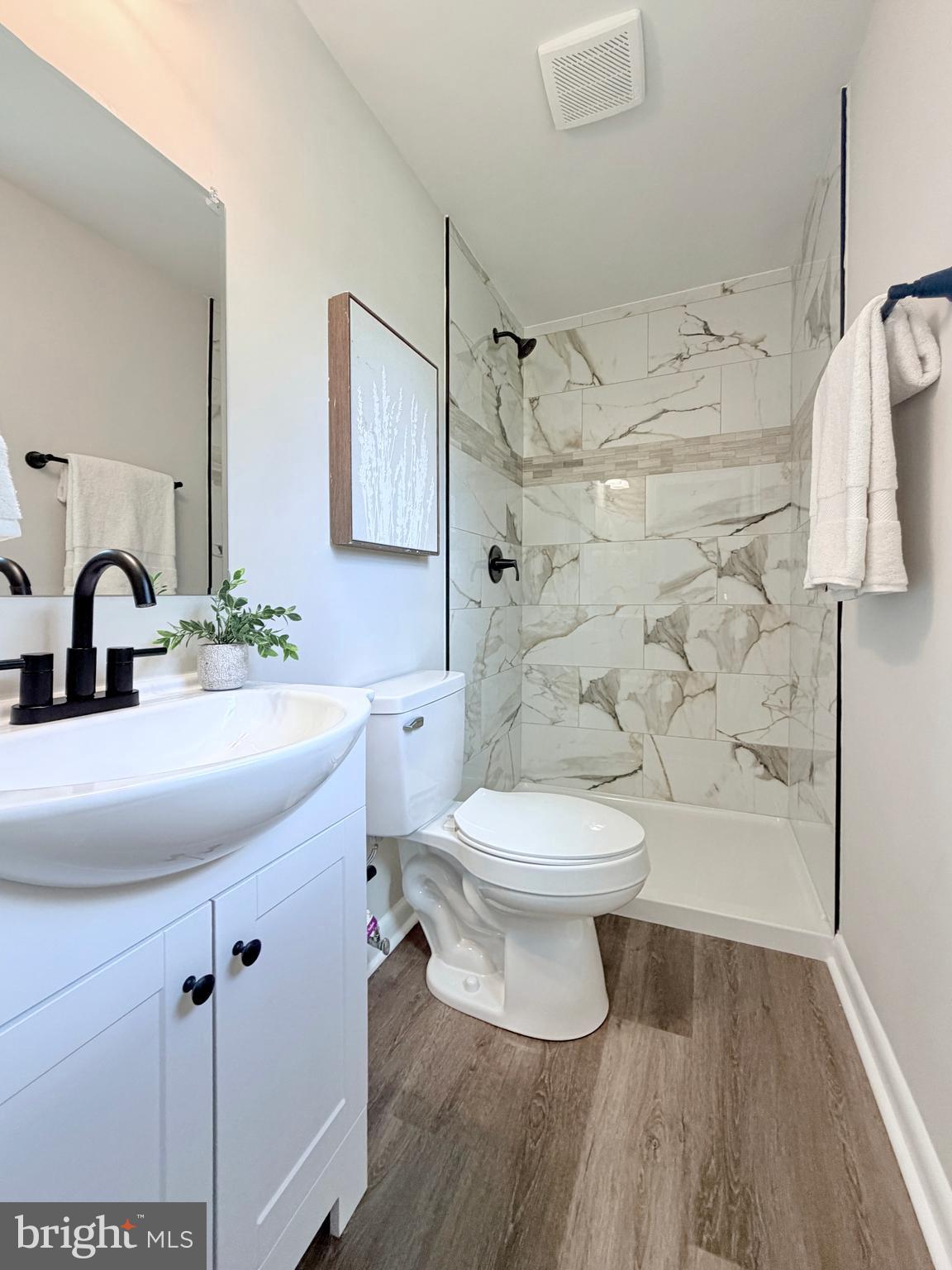 WARRINGTON HILLS - Residential