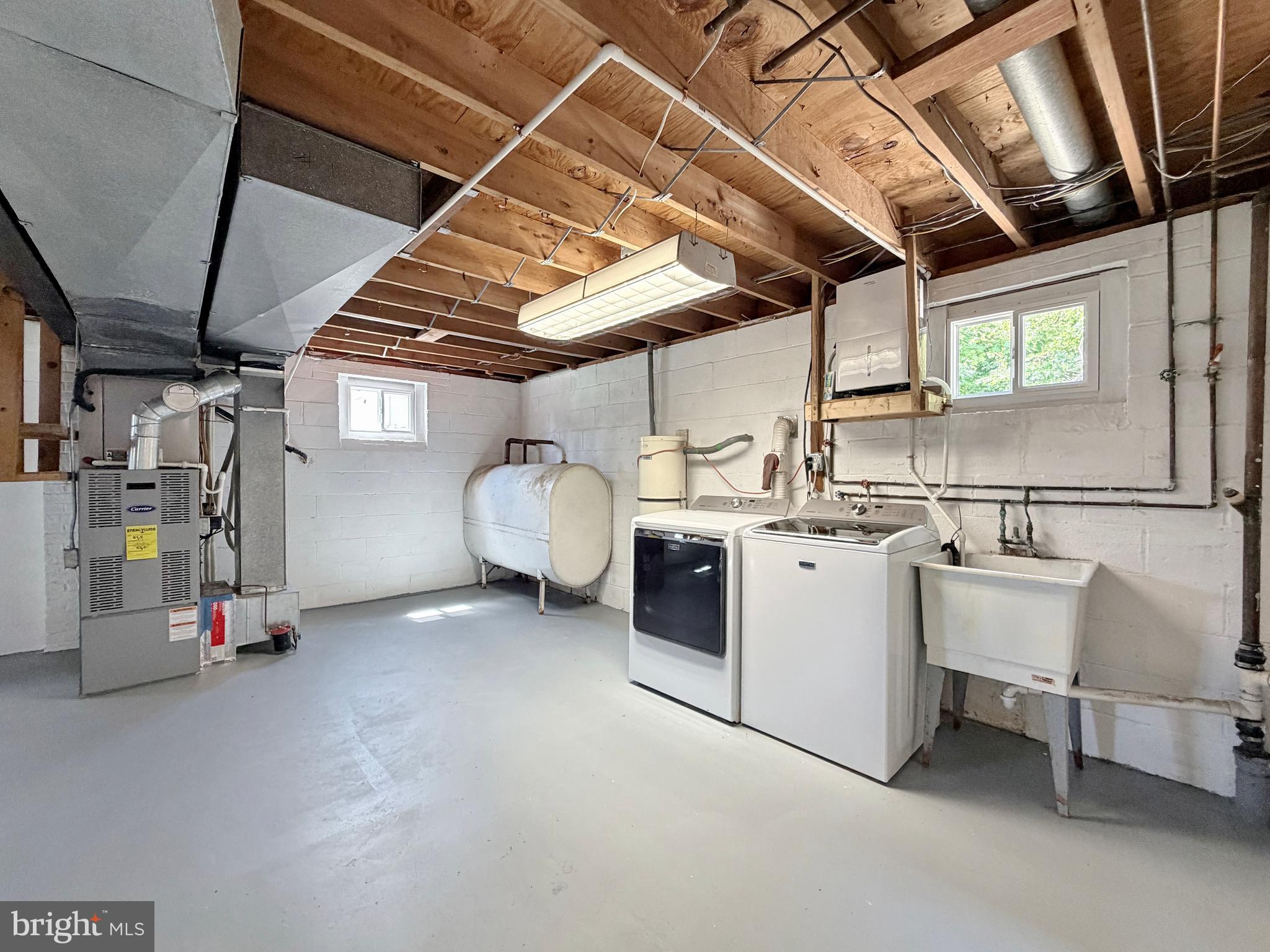 WARRINGTON HILLS - Residential