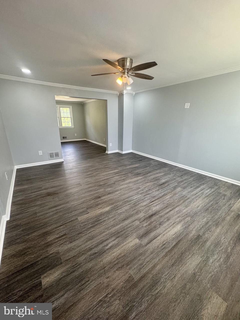 HOLLAND HILL - Residential