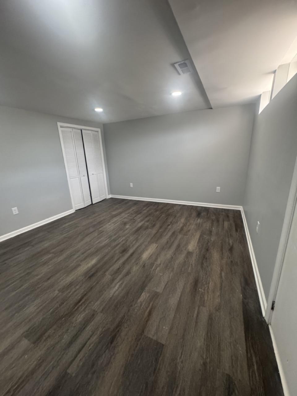 HOLLAND HILL - Residential