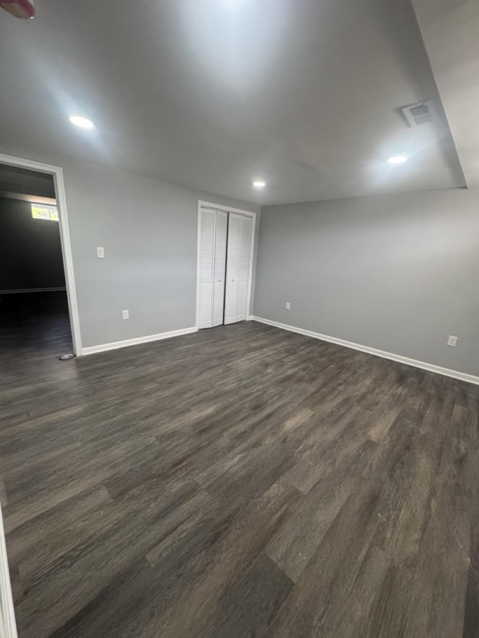 HOLLAND HILL - Residential