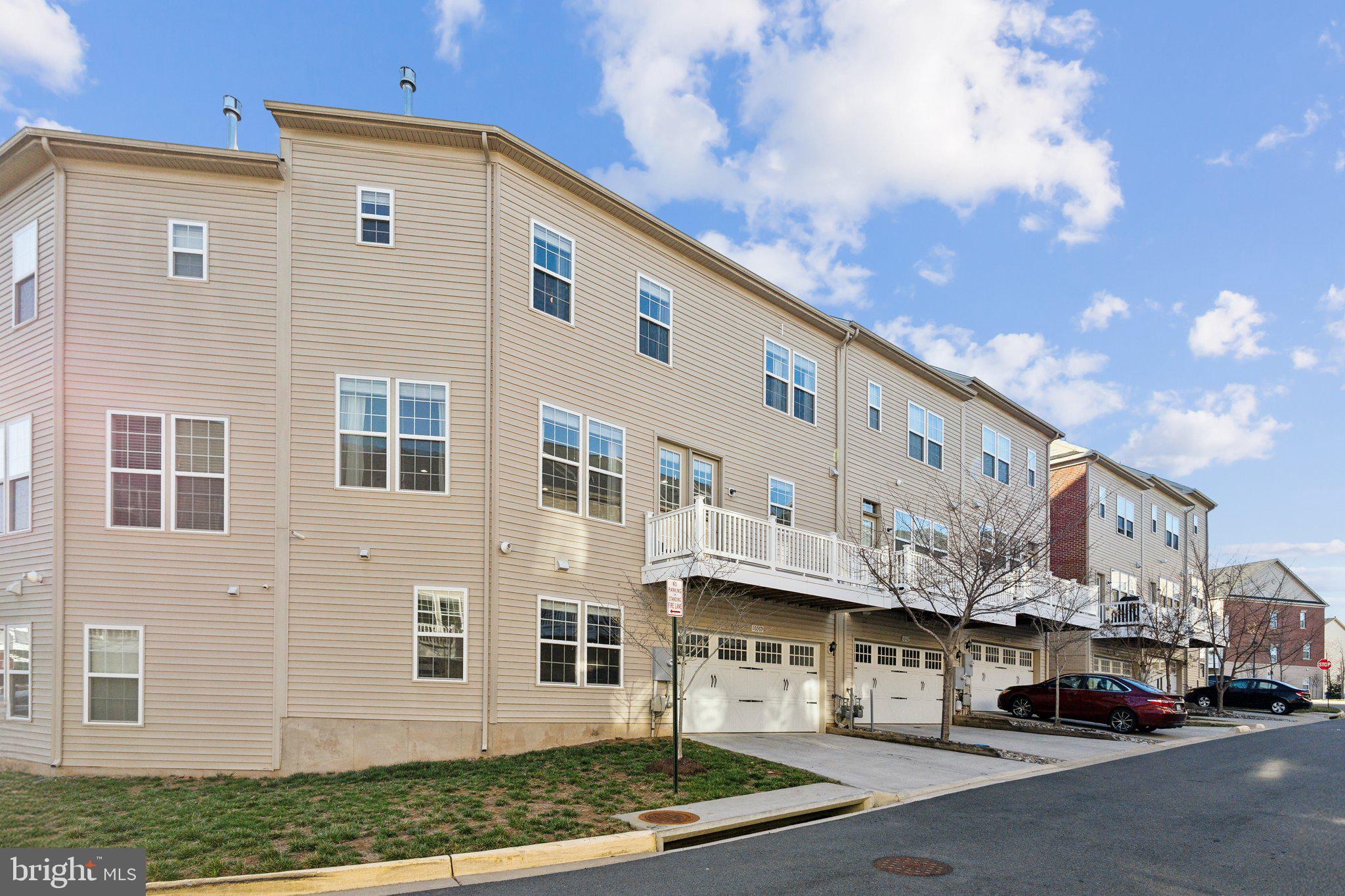 MADISON CRESCENT - Residential
