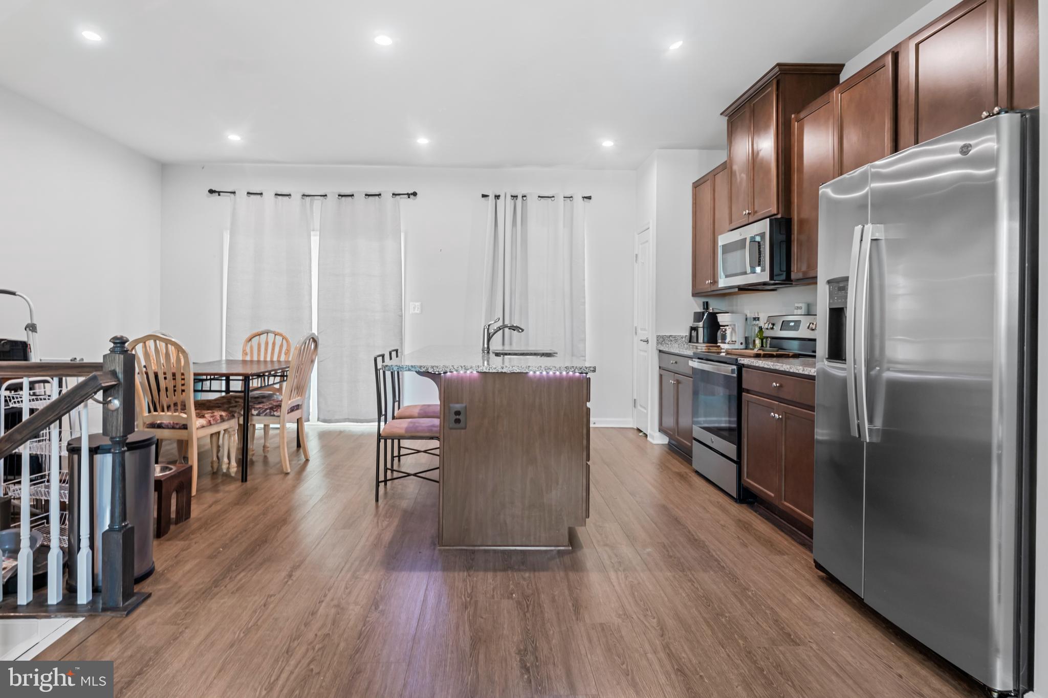 WILDERNESS SHORES - Residential