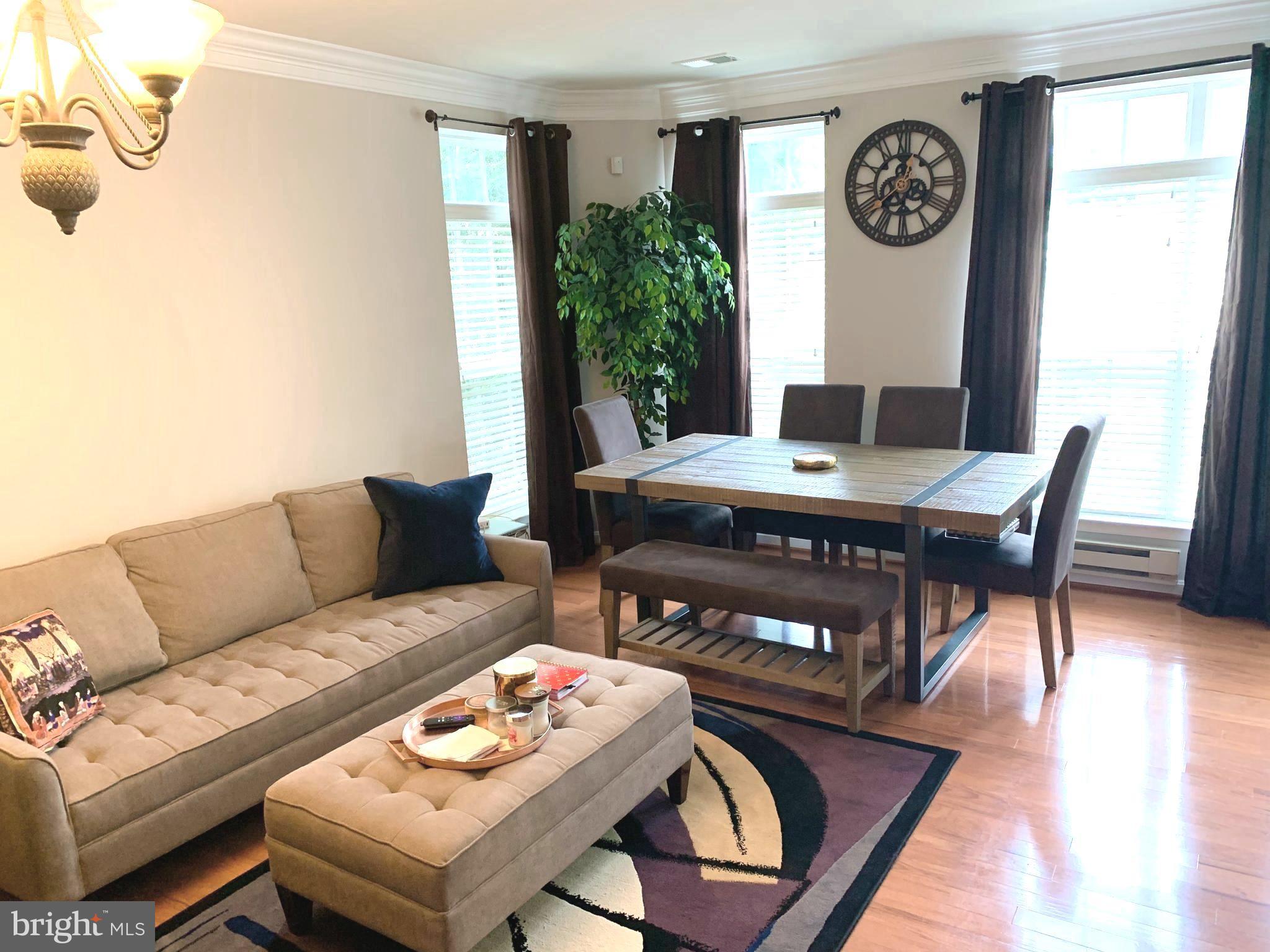 RESIDENCES AT LANSDOWNE - Residential Lease