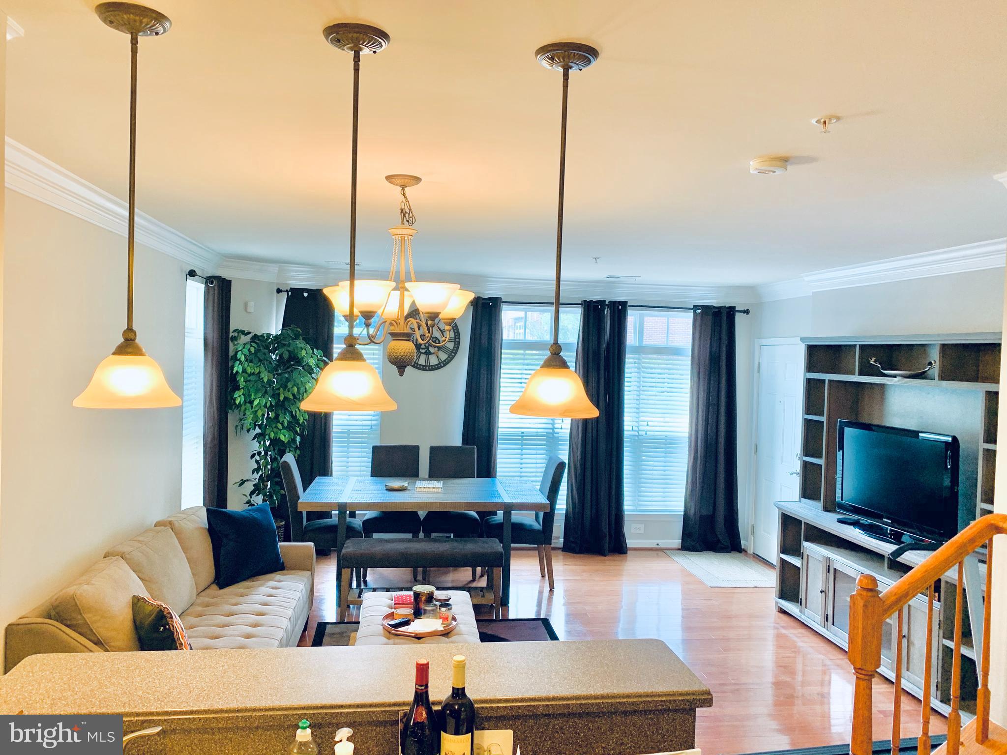 RESIDENCES AT LANSDOWNE - Residential Lease