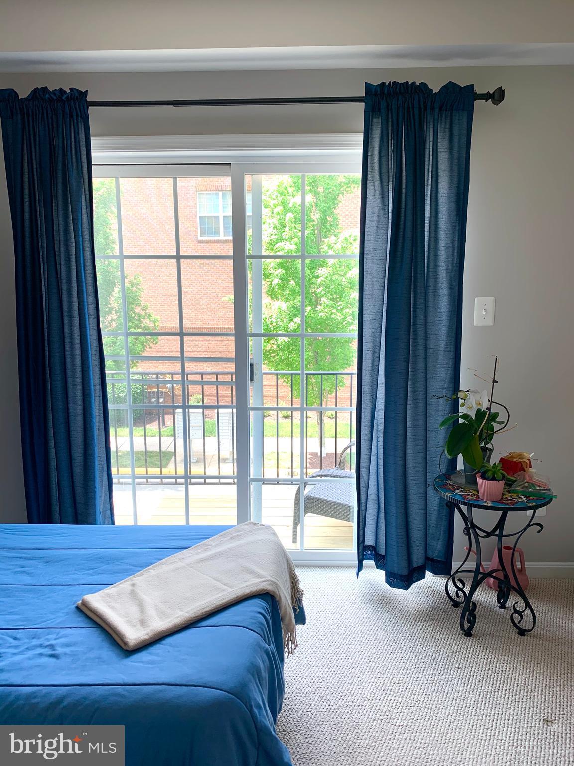 RESIDENCES AT LANSDOWNE - Residential Lease