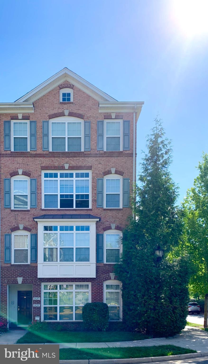 BEAUTIFUL two-level end-unit condo in coveted Lansdowne Town Center! Sun-filled and spacious 1,700+ square ft. boasts 3 bedrooms, 2 full and 1 half bathrooms. Gleaming hardwood floors greet you as you enter the main level, featuring an open floor plan perfect for entertaining.  Luxe master suite with two spacious closets, an en-suite bath boasting his/her vanity, soaking tub and stall shower.  2 additional bedrooms share a full bath, one with sliding doors to a private balcony area and large walk in closet.  *water included in rent*  Amazing location in a quiet corner of the Town Center, ample free parking, walking distance to all of the amazing amenities Lansdowne has to offer, including restaurants, shops, walking/bike trails, swimming pool, rec. center, and so much more!