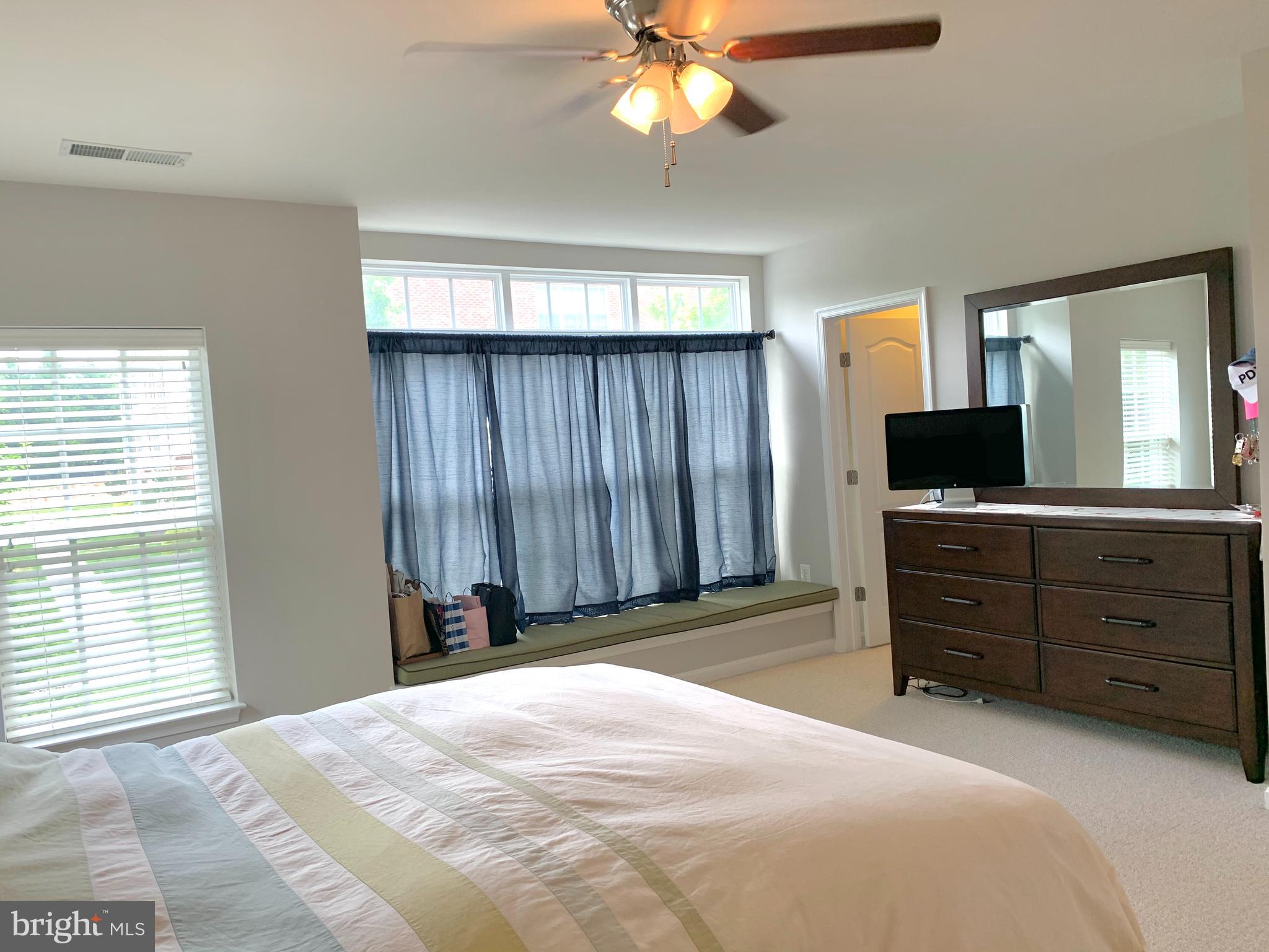RESIDENCES AT LANSDOWNE - Residential Lease