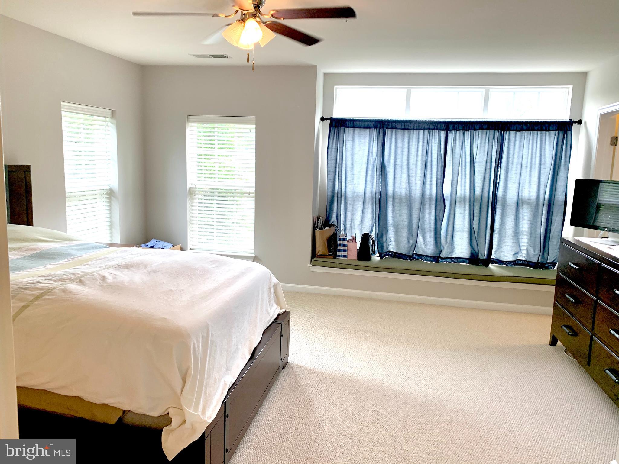 RESIDENCES AT LANSDOWNE - Residential Lease
