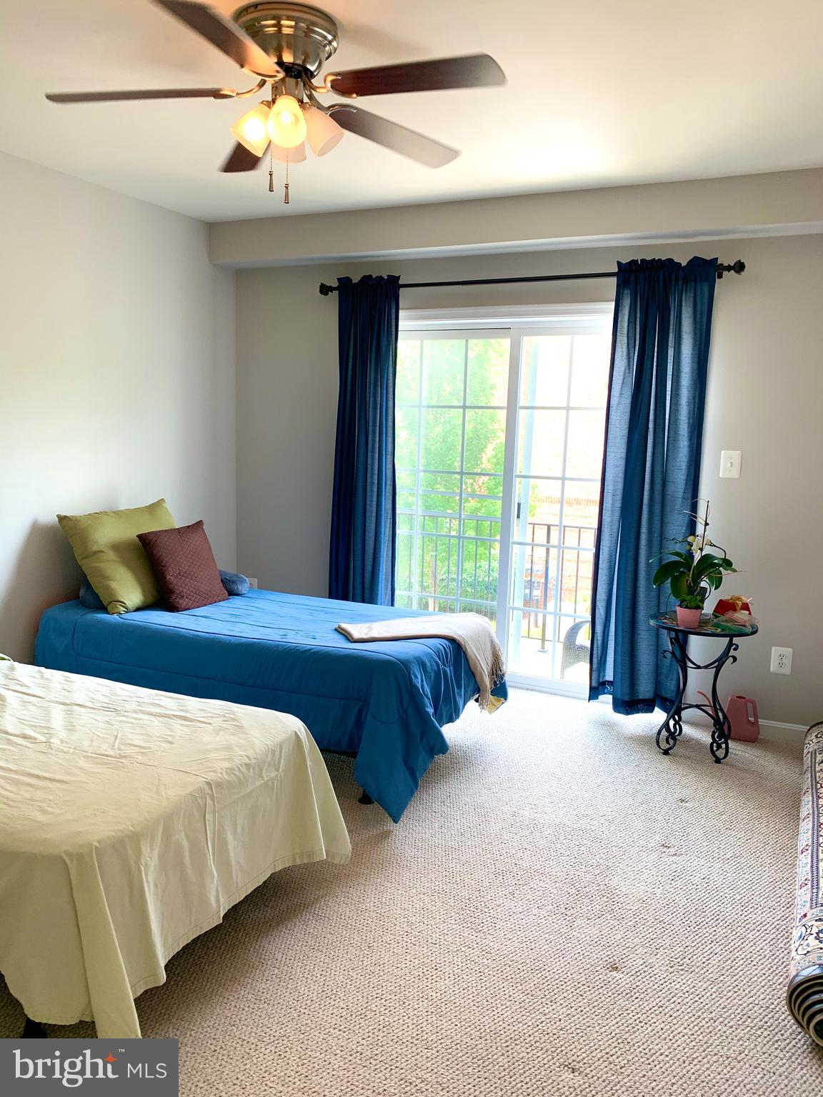RESIDENCES AT LANSDOWNE - Residential Lease