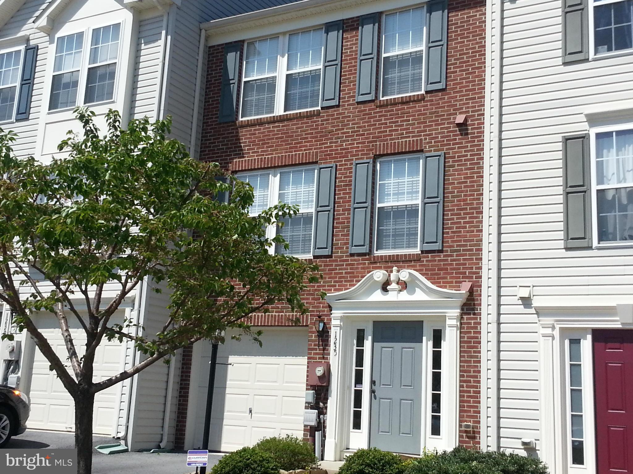 This immaculate town home offers 3 bedrooms, 2.5 baths with rough in for another half bath, finished  basement, morning room/formal dining, deck, all appliances.  Location is wonderful, sought after Fairfax Crossing close to shopping, schools and dining, mountain view, plenty of parking.  This is a must see home available immediately!
