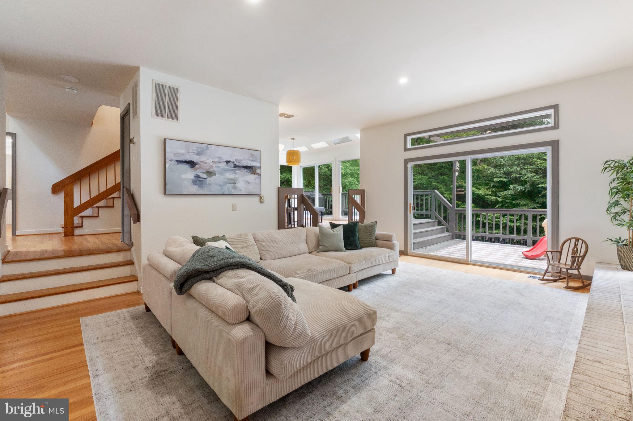 DOMINION VALLEY HUNT - Residential