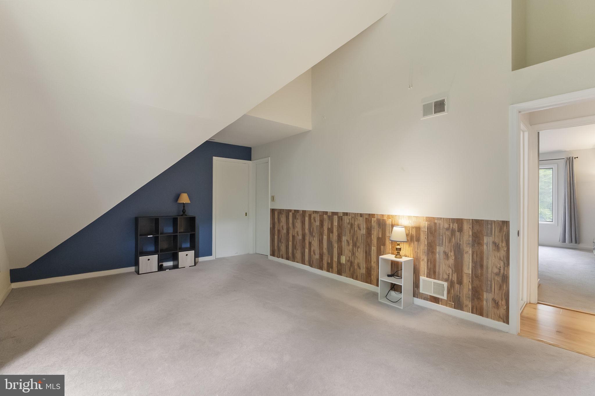 DOMINION VALLEY HUNT - Residential