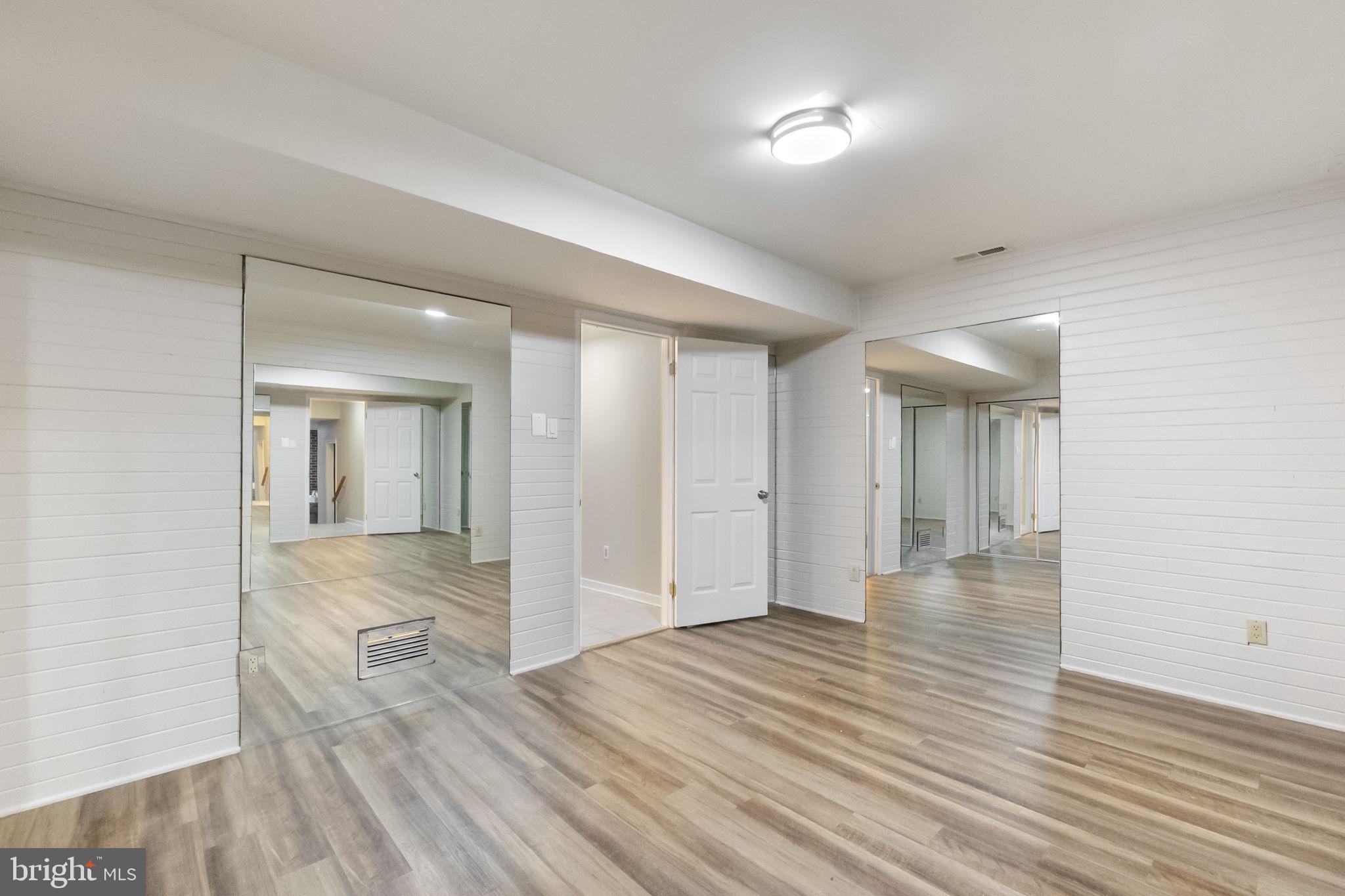 DOMINION VALLEY HUNT - Residential