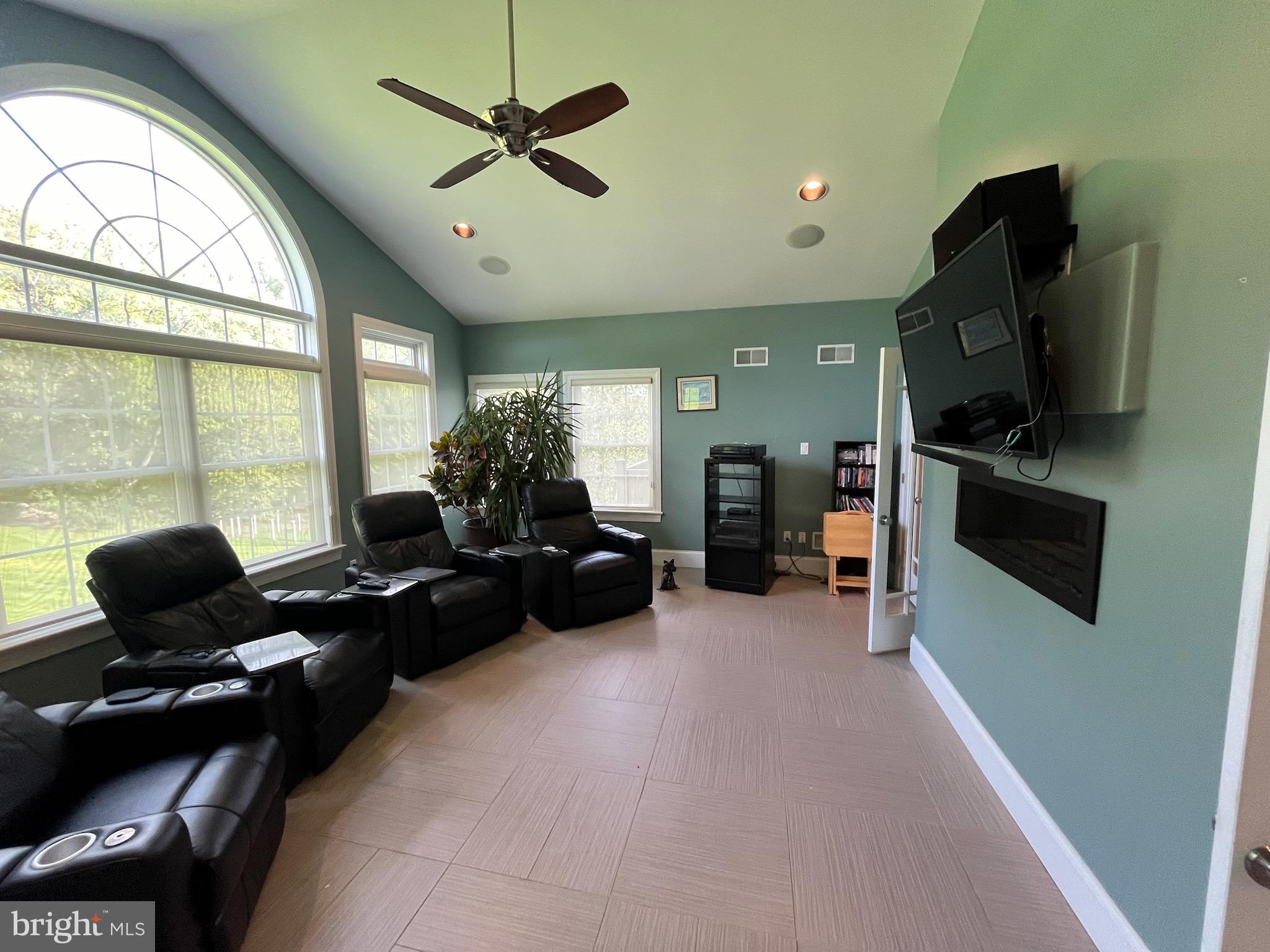 SUMMIT AT STONEMILL - Residential