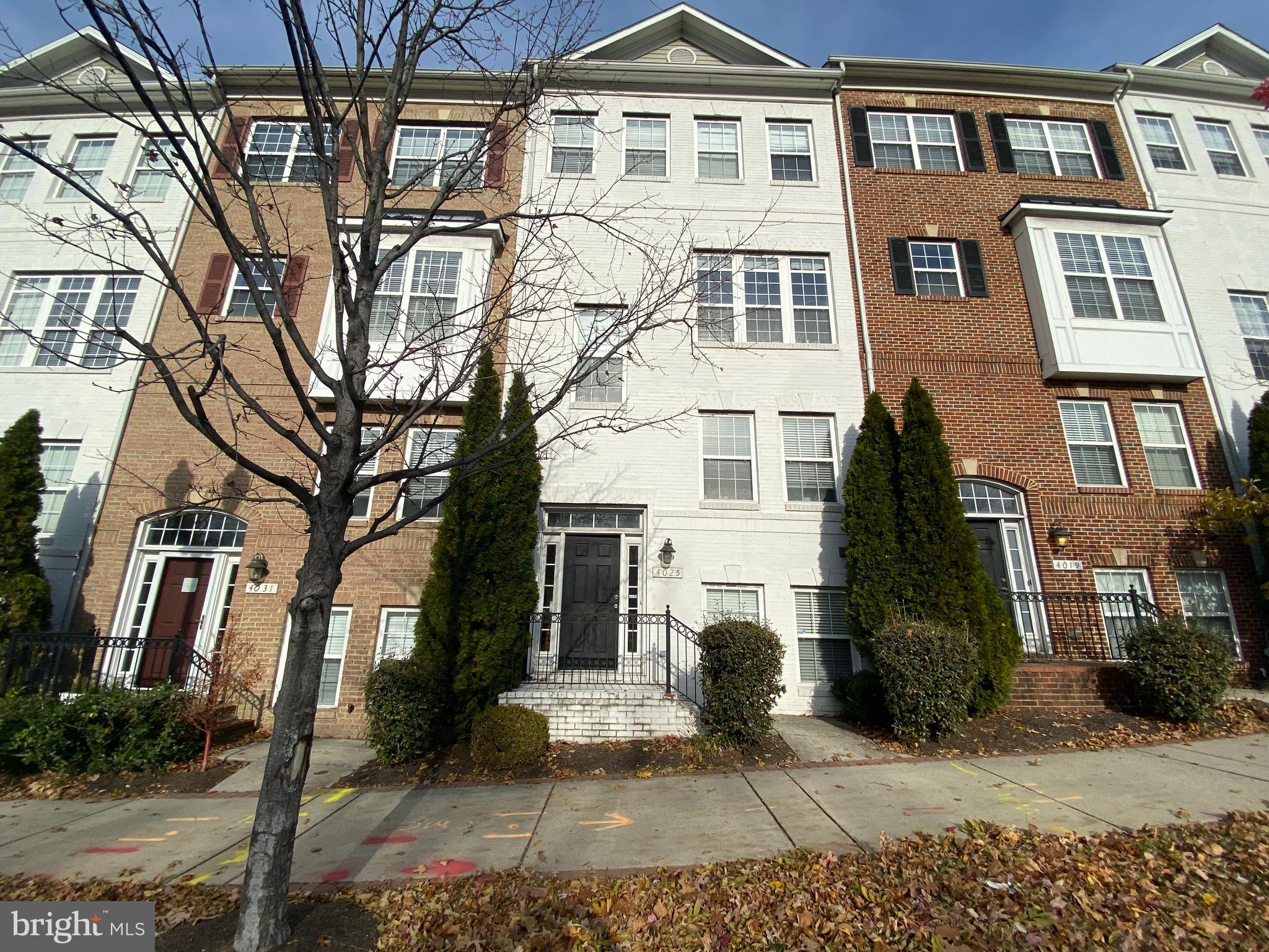 ALCOVA HEIGHTS - Residential Lease