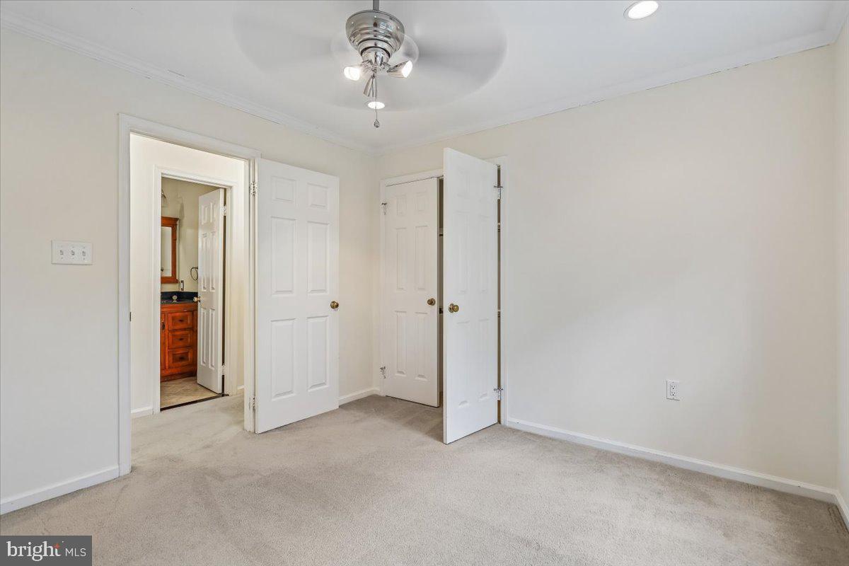 CHANTILLY HIGHLANDS - Residential