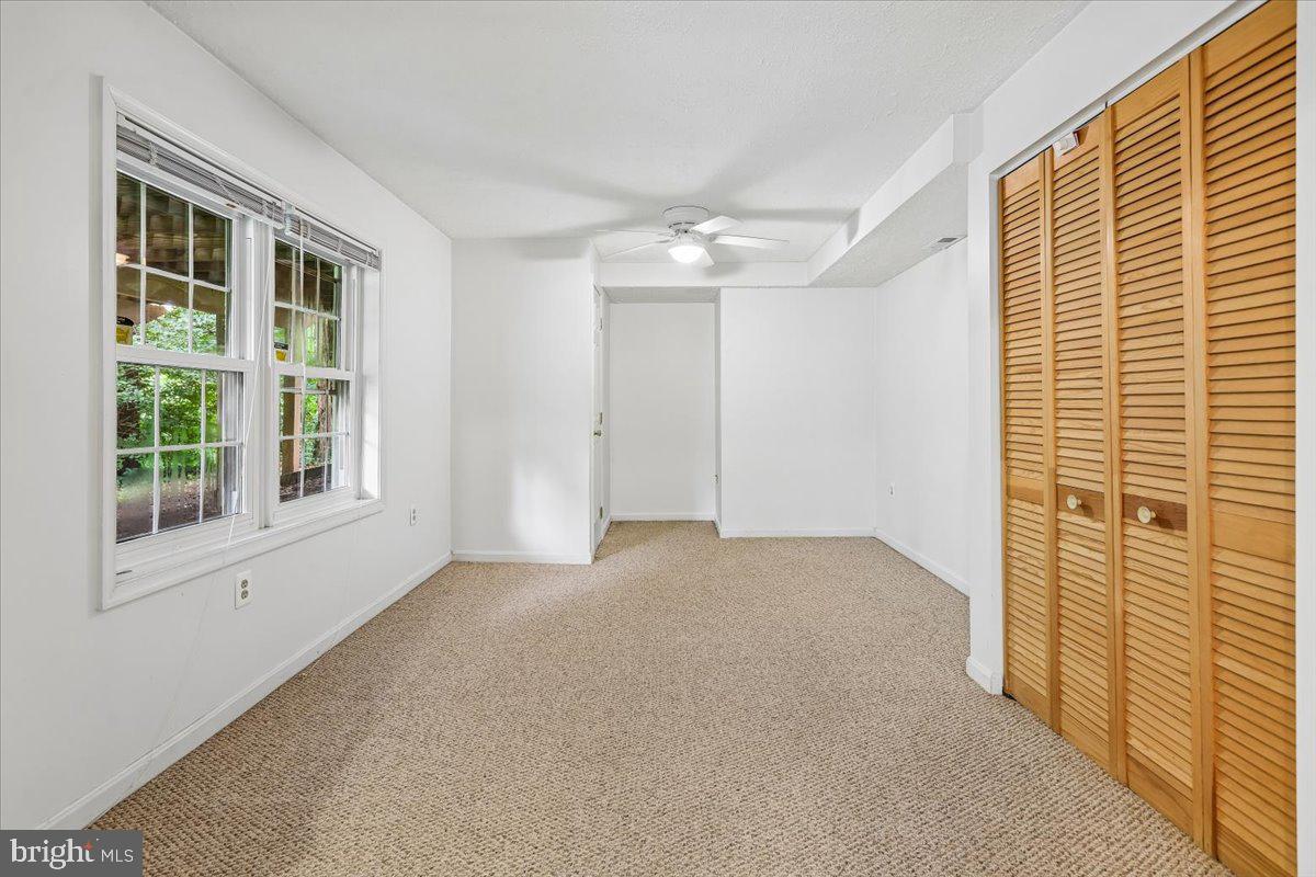 CHANTILLY HIGHLANDS - Residential