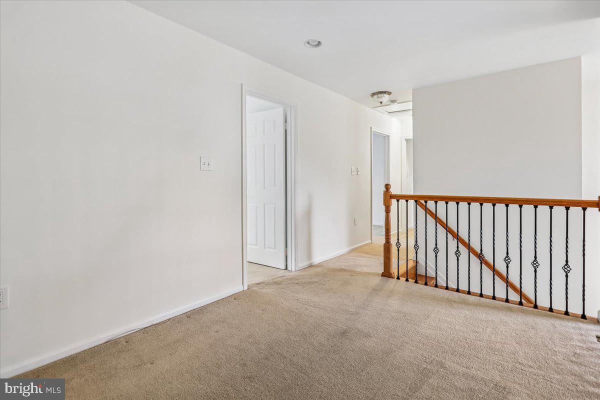 CHANTILLY HIGHLANDS - Residential