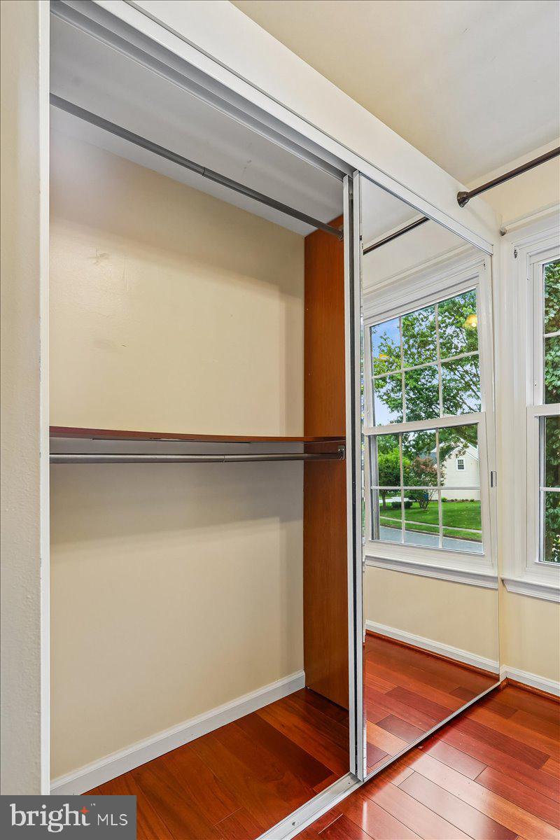 CHANTILLY HIGHLANDS - Residential