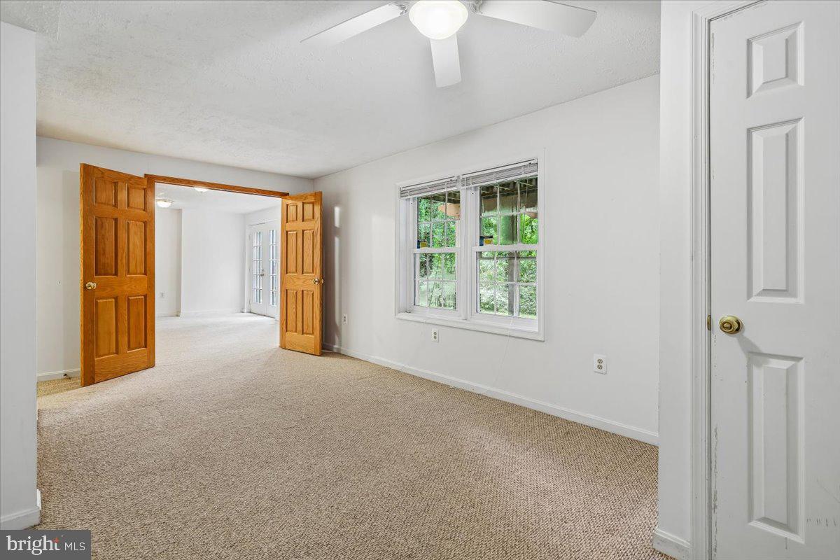 CHANTILLY HIGHLANDS - Residential