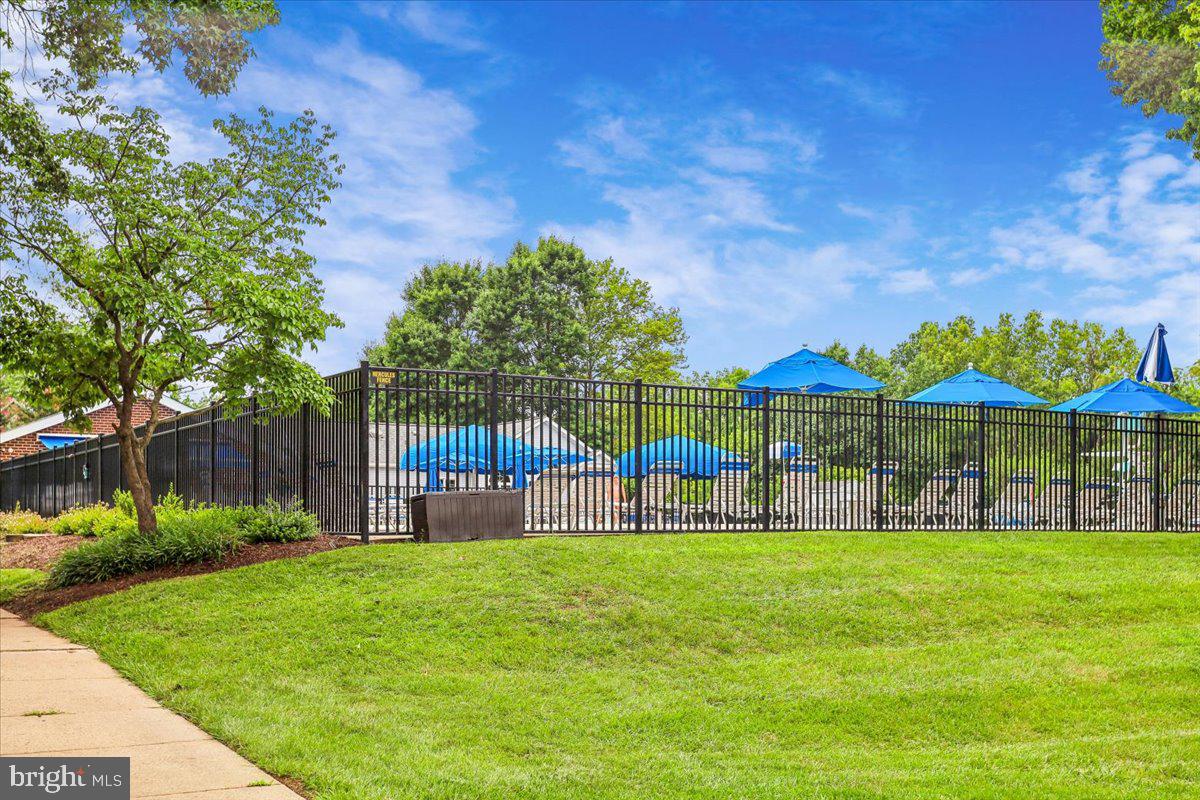 CHANTILLY HIGHLANDS - Residential