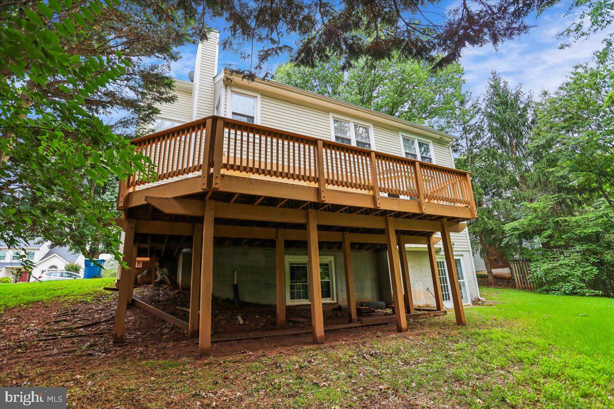 CHANTILLY HIGHLANDS - Residential