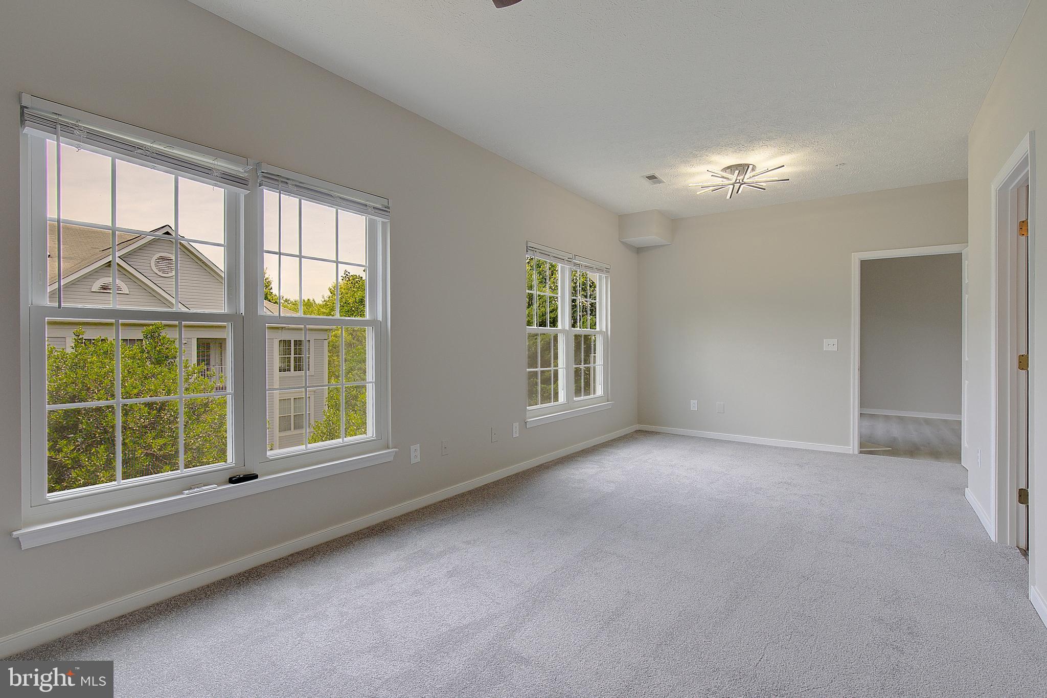 RIVERGATE - Residential