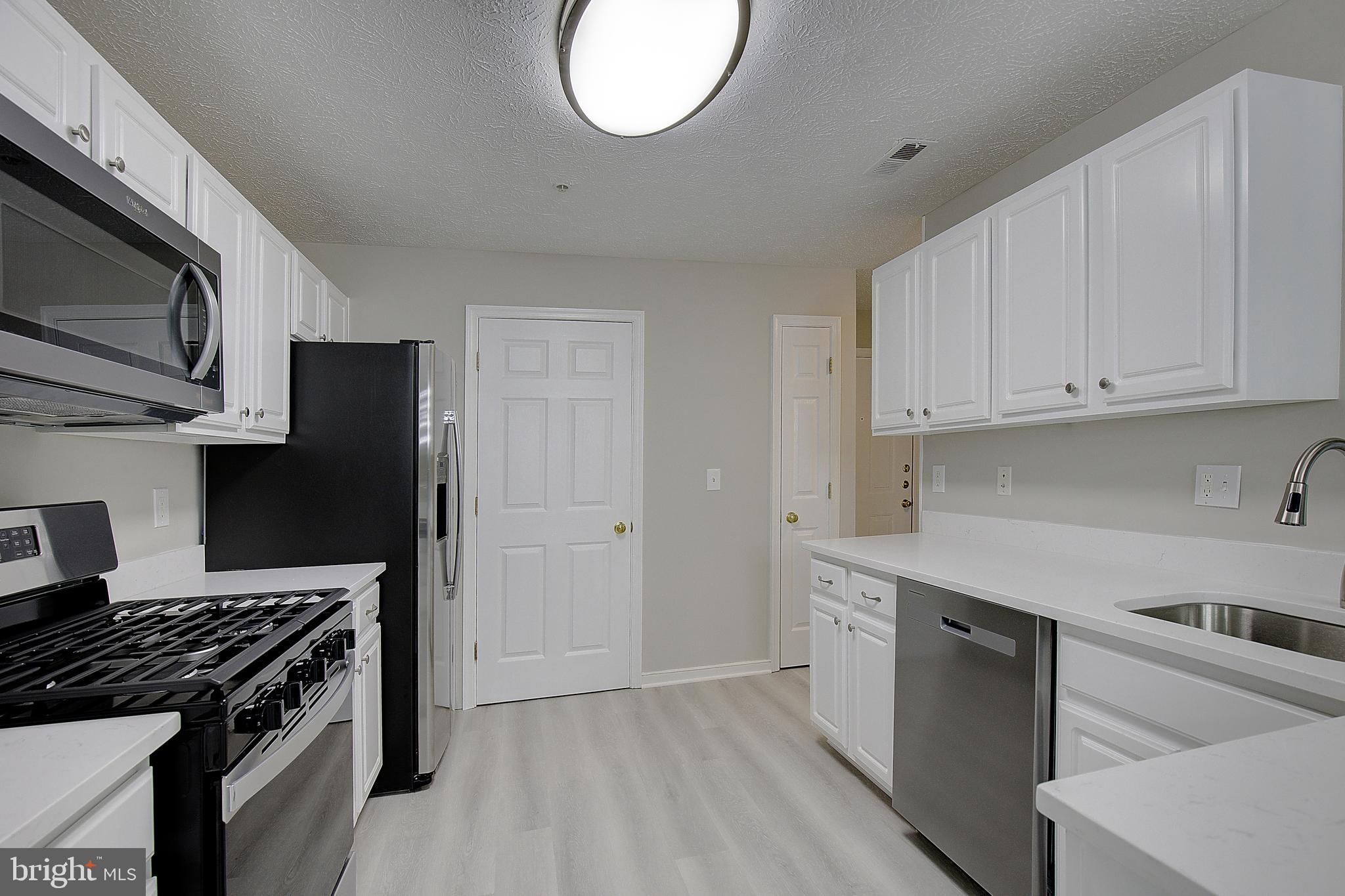 RIVERGATE - Residential