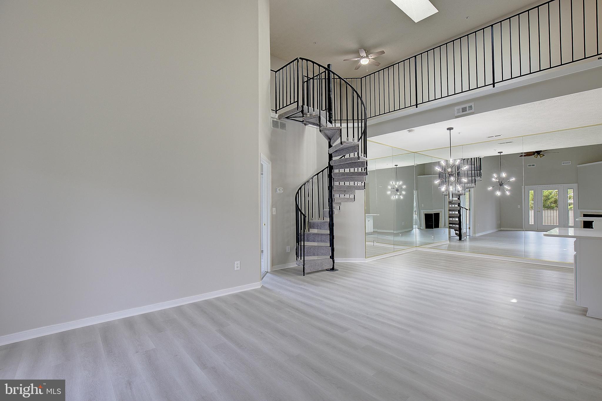 RIVERGATE - Residential
