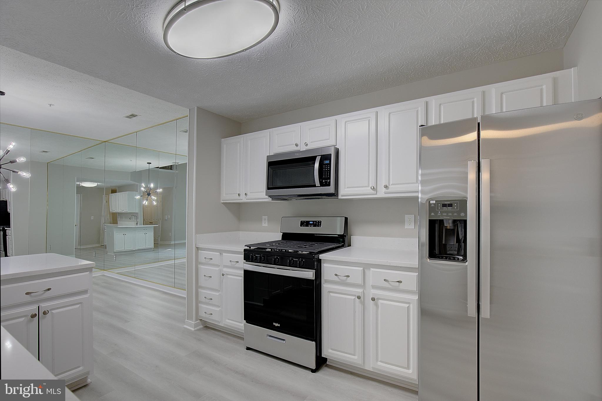 RIVERGATE - Residential