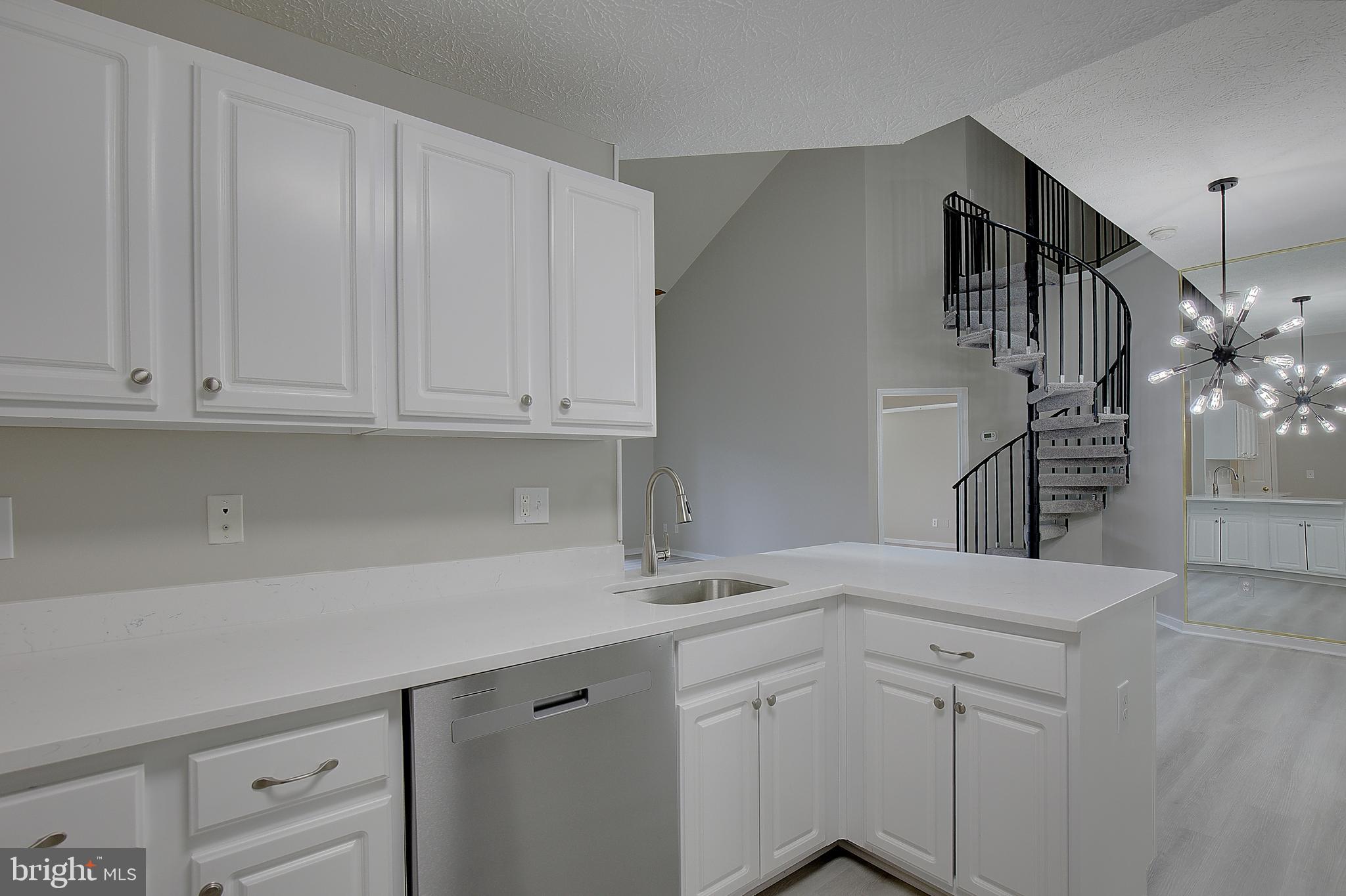 RIVERGATE - Residential