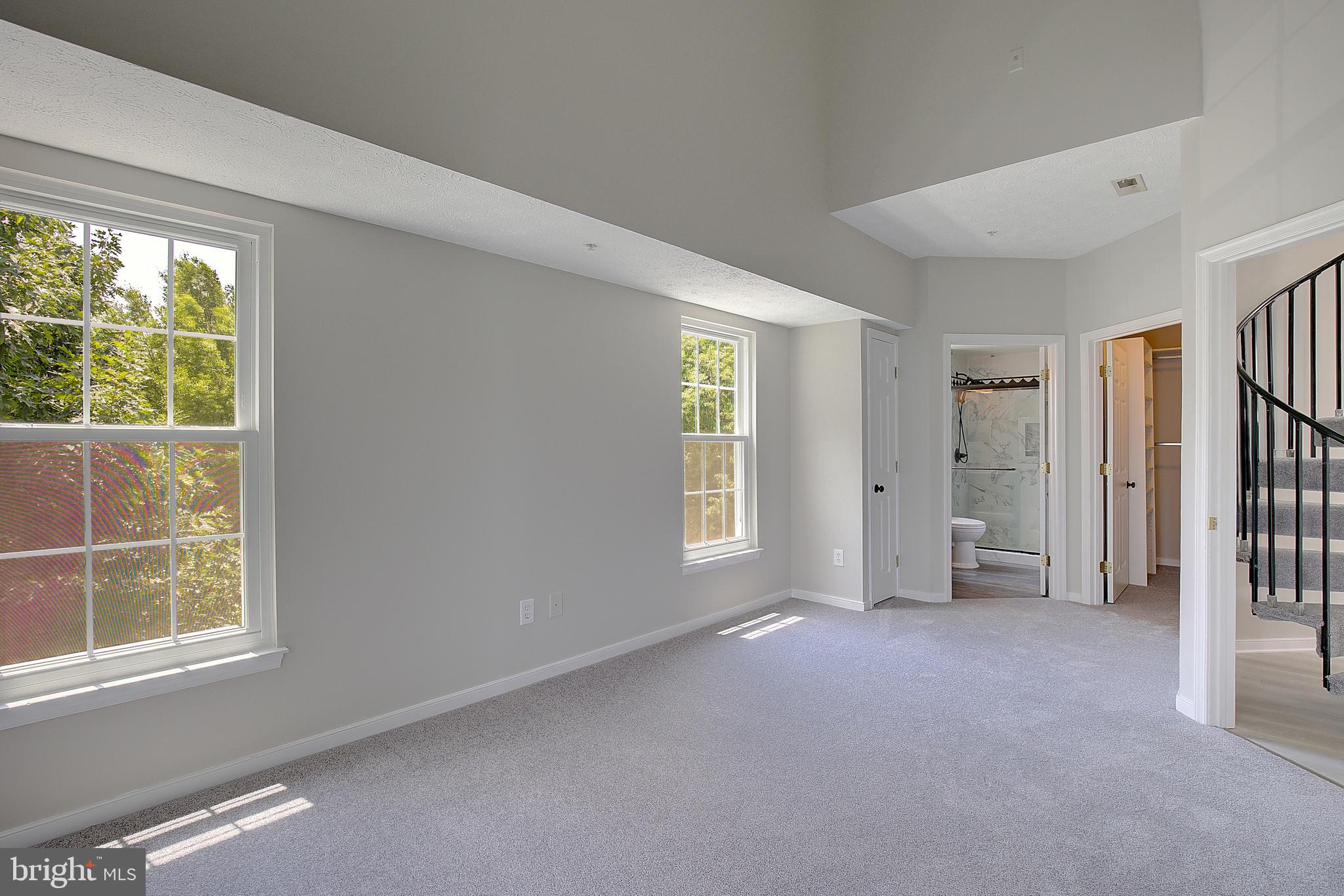 RIVERGATE - Residential