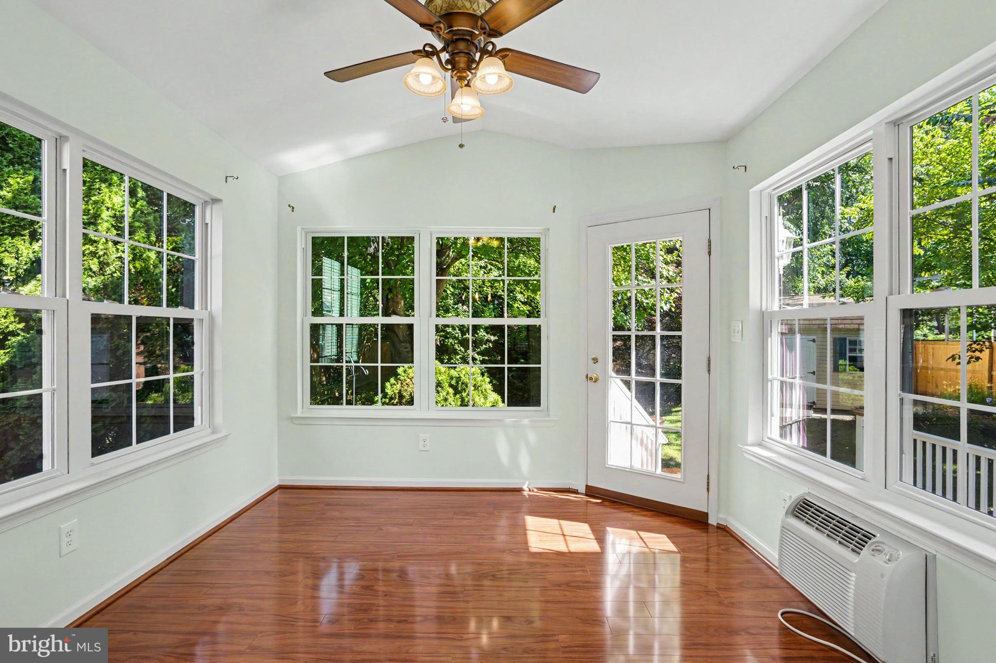 BARCROFT - Residential