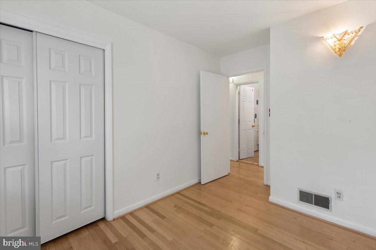 HILLWOOD - Residential